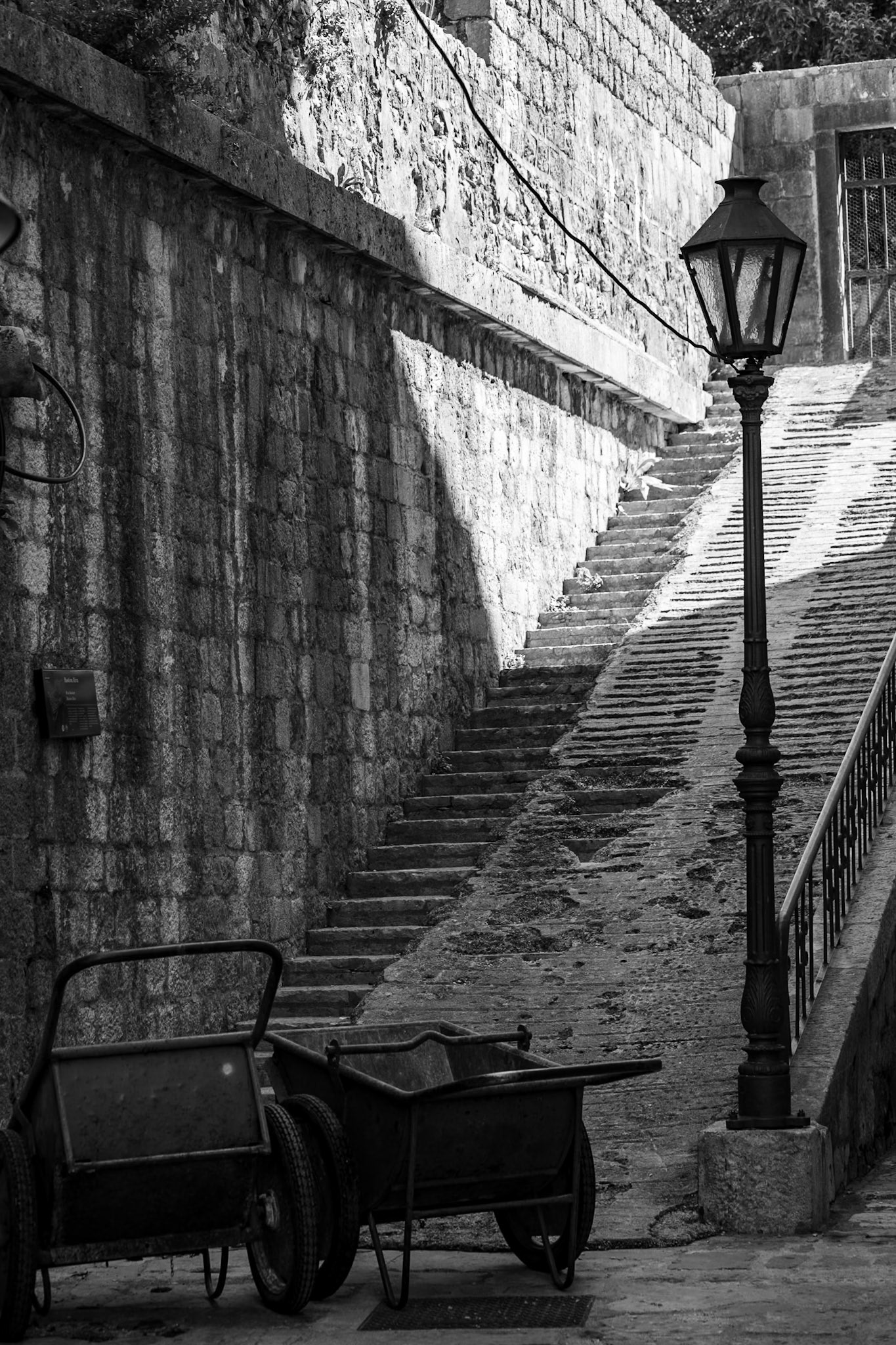 _2024-09-16__Canon__Canon EOS R3__ RF24-240mm F4-6.3 IS USM__f/6.3__1/100 sec__M-1__Kotor__Montenegro__42°25'33.348" N 18°46'21.3492" E