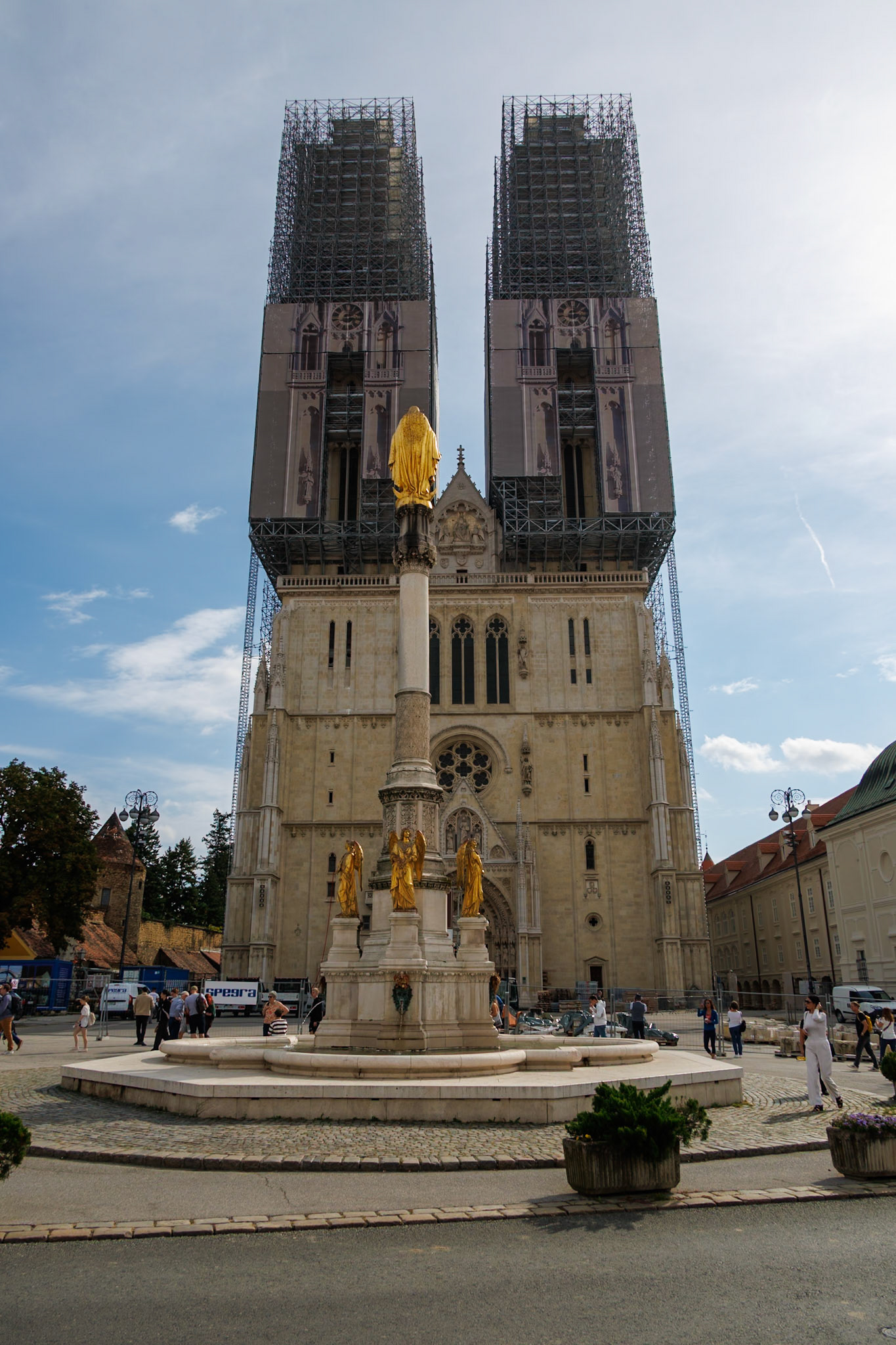 _2024-09-26__Canon__Canon EOS R3__ RF24-240mm F4-6.3 IS USM__f/9__1/320 sec__Kuća Folnegović__City of Zagreb__Croatia__45°48'50.1048" N 15°58'44.094" E