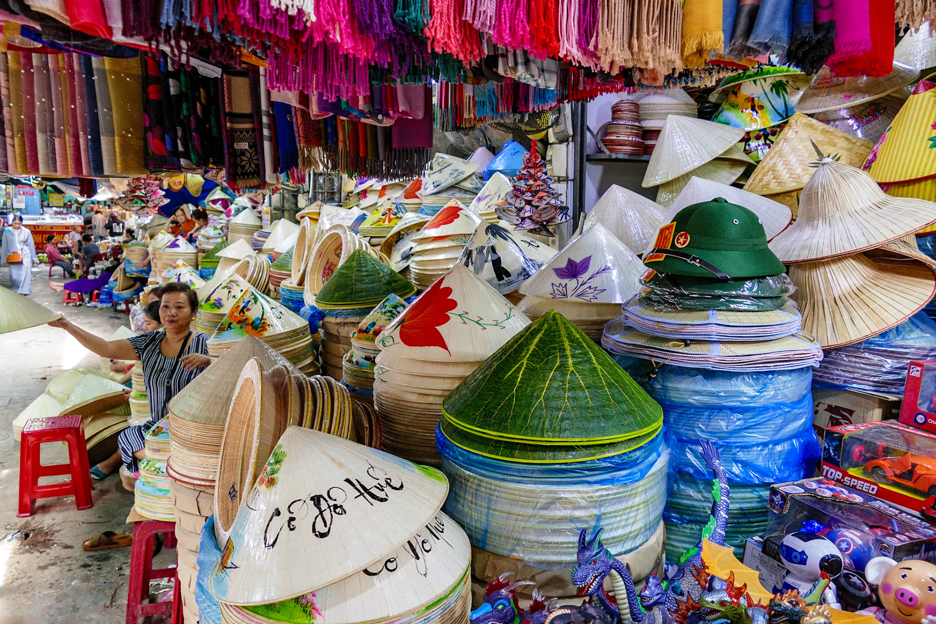 _2019-09-13__Panasonic__DMC-FZ1000__ __f/2.9__1/80 sec__Chương Dương__Phu Xuan Ward__Vietnam__16°28'20.964" N 107°35'20.58" E