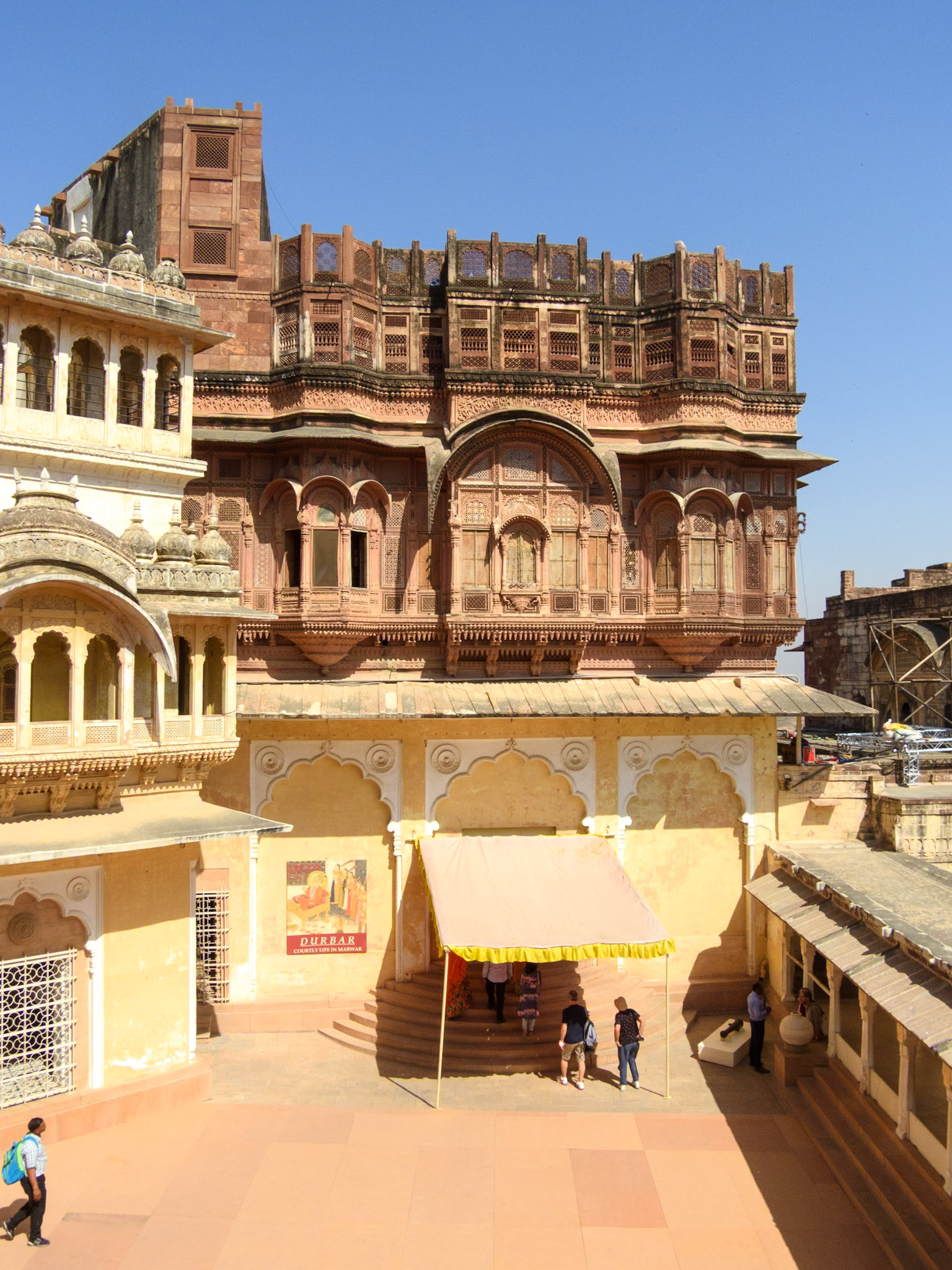 _2018-02-24__Nikon__Coolpix B700__ __f/4__1/1600 sec________