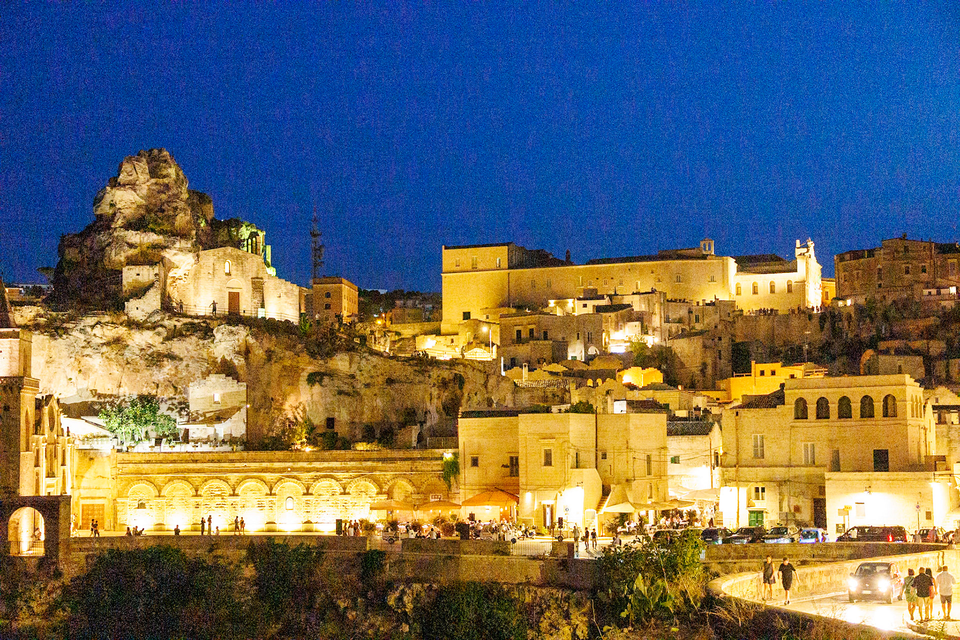 _2024-09-08__Canon__Canon EOS R3__ RF24-240mm F4-6.3 IS USM__f/5__1/50 sec__Rione Casalnuovo__Matera__Italy__40°39'56.2248" N 16°36'45.756" E