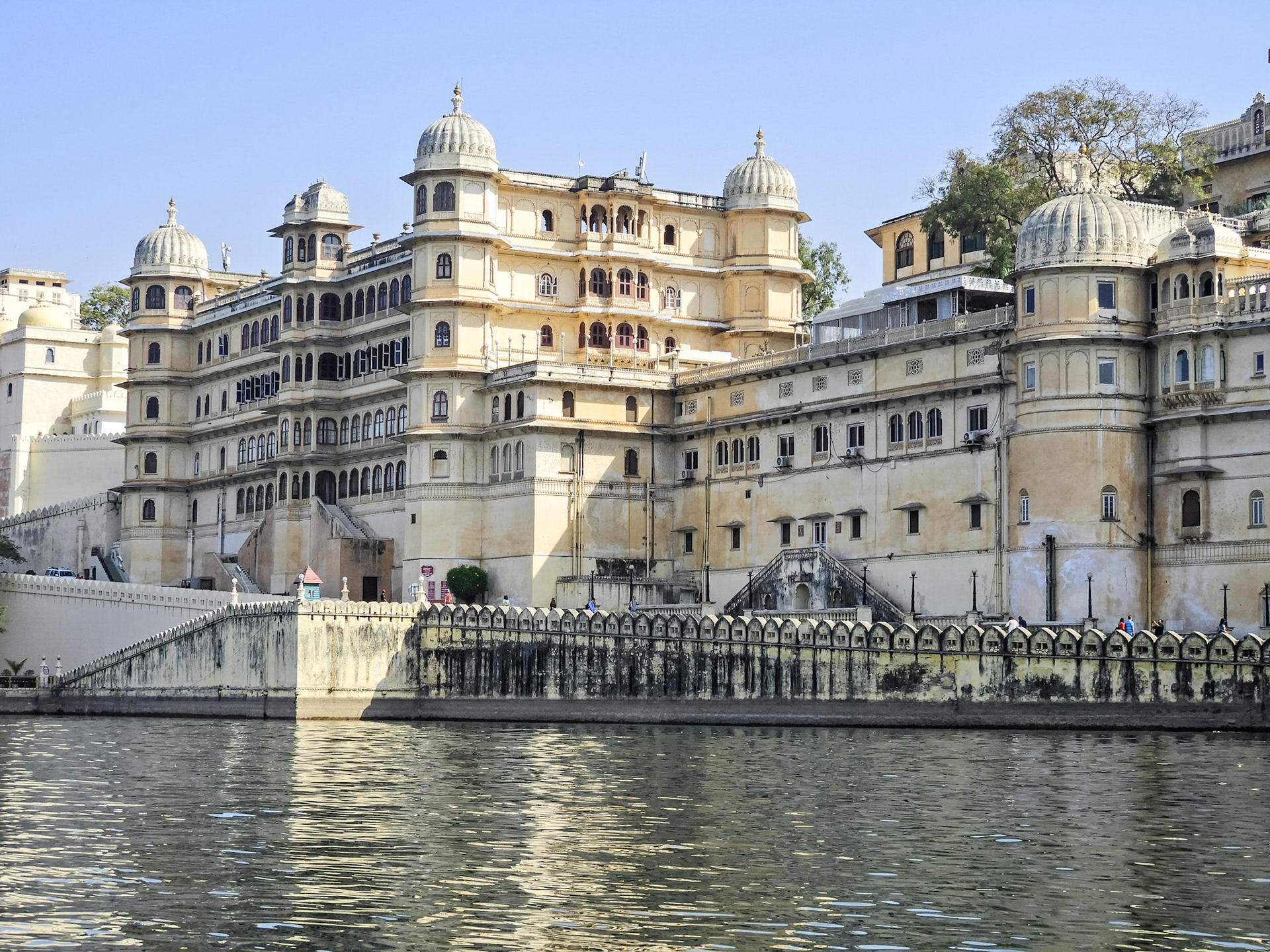 _2018-02-21__Nikon__Coolpix B700__ __f/4.5__1/800 sec__City Palace__Udaipur____