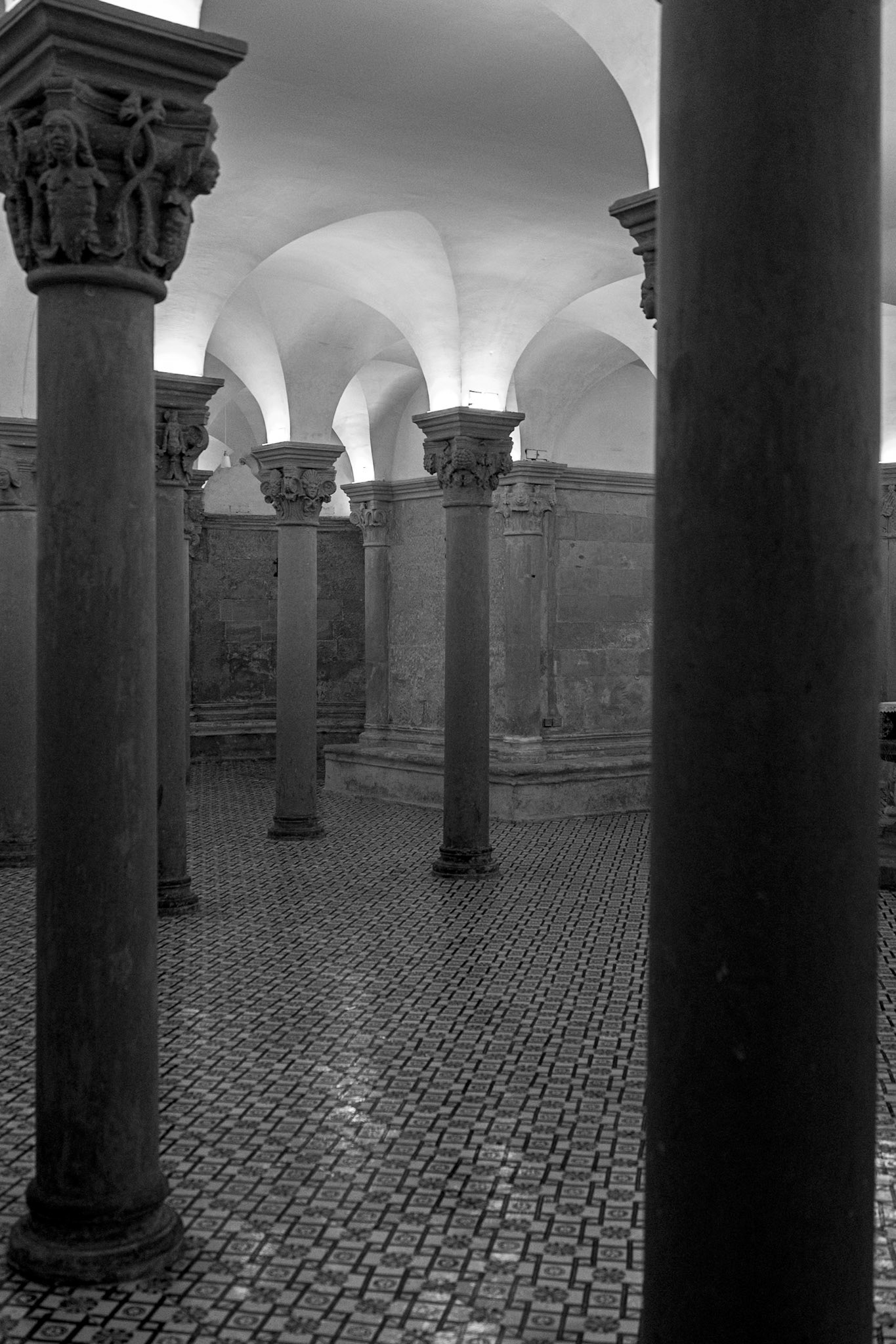 _2024-09-11__Canon__Canon EOS R3__ RF24-240mm F4-6.3 IS USM__f/4.5__1/60 sec__Via Leonardo Prato__Lecce__Italy__40°21'6.048" N 18°10'9.714" E