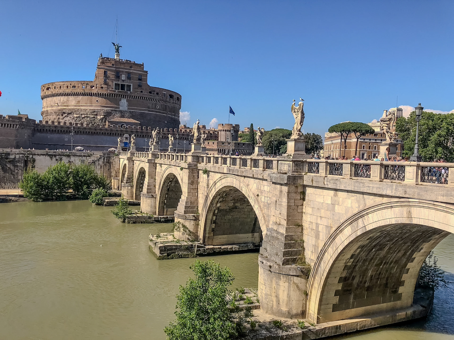 _2018-05-25__Apple__iPhone X__ iPhone X back dual camera 4mm f/1.8__f/1.8__1/2500 sec__Pista ciclabile del Tevere__Rome__Italy__41°54'4.6512" N 12°27'58.4712" E