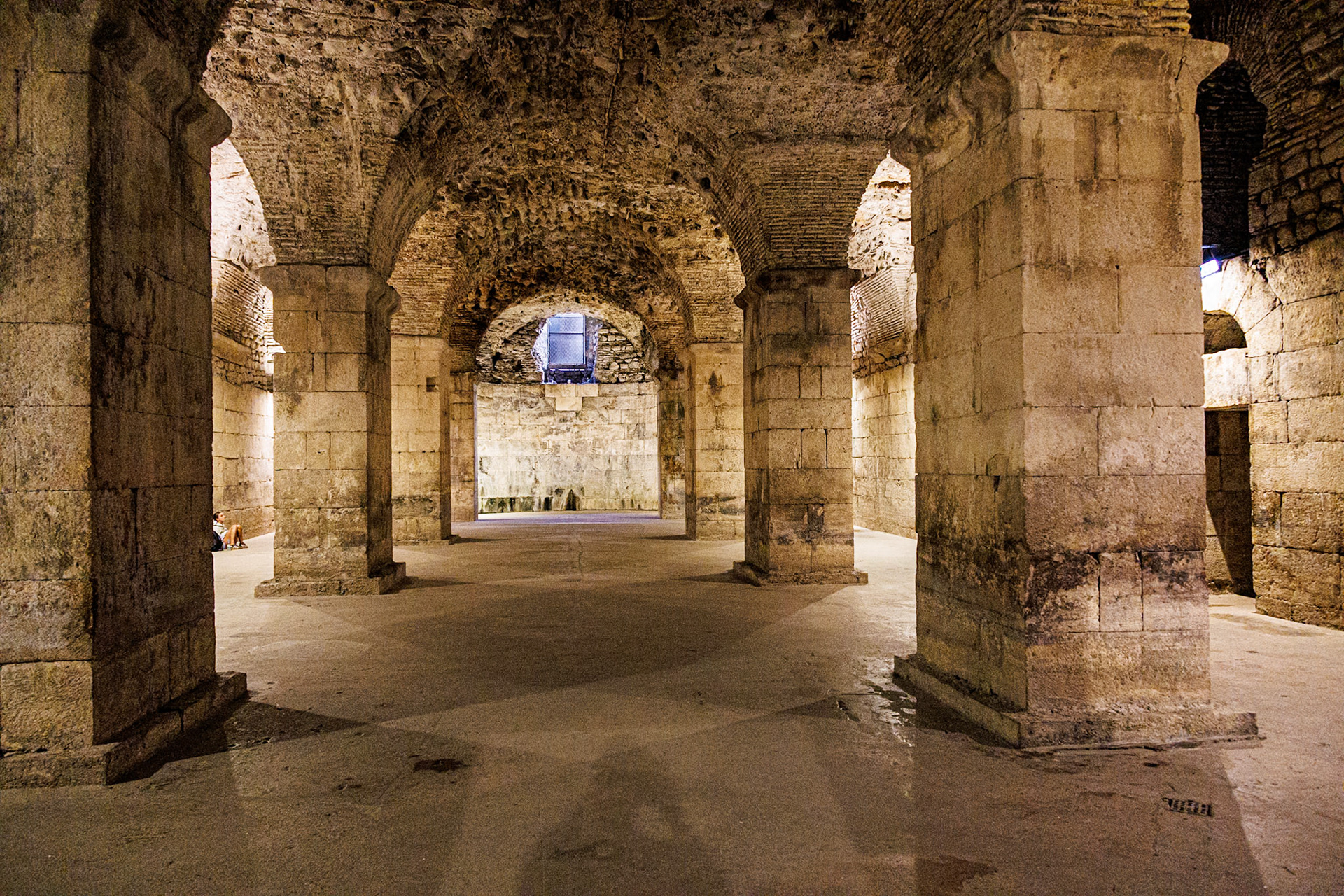 2024-09-22 16:19:48RF24-240mm F4-6.3 IS USMf/41/80 sec43°30'30.1968" N 16°26'24.8928" E