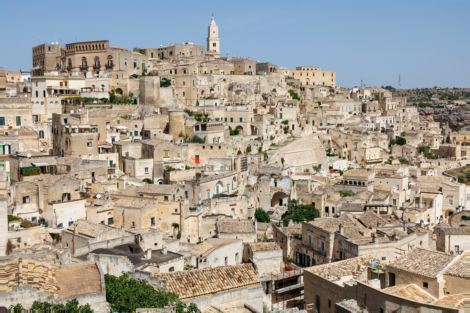 2024-09-08 11:24:51_RF24-240mm F4-6.3 IS USM_f/13_1/400 sec_Rione Casalnuovo_Matera_Italy_40°39'48.2292" N 16°36'37.494" E