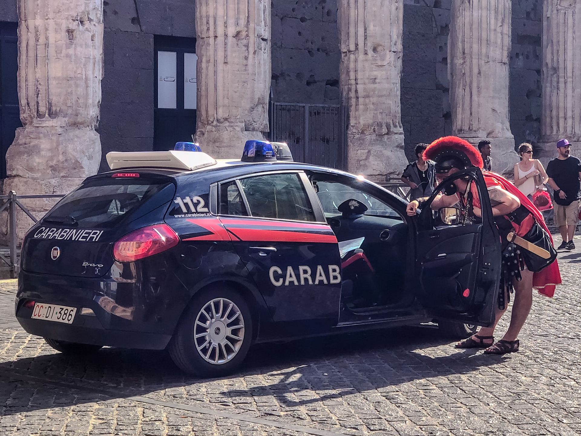 2018-05-11 17:02:27_iPhone X back dual camera 6mm f/2.4_f/2.4_1/290 sec_Cordonata_Rome_Italy_41°53'59.7984" N 12°28'46.3008" E