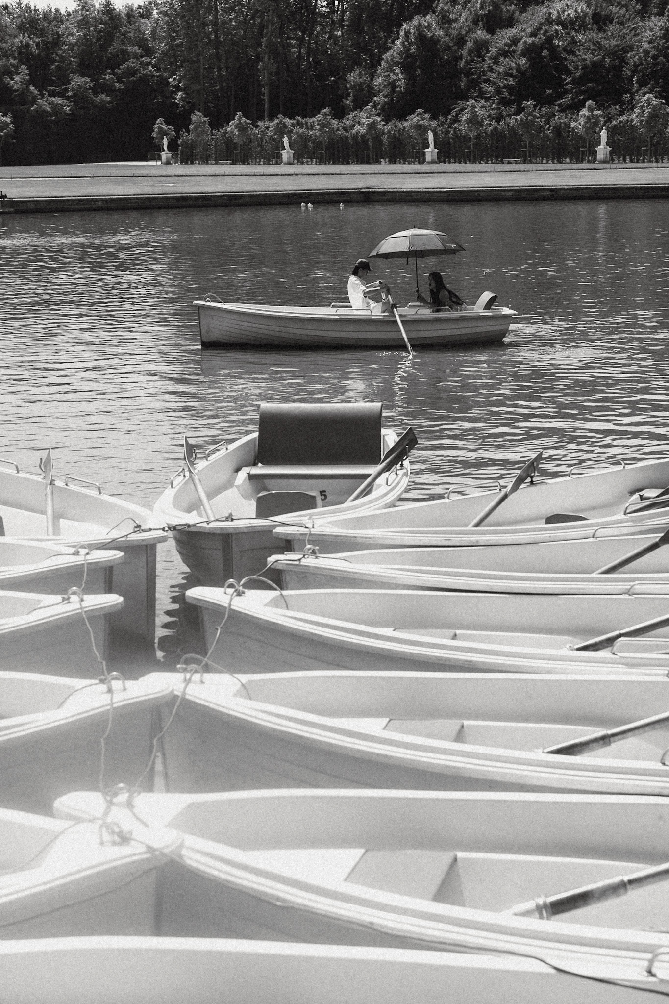 2025-06-17 11:12:27_RF28-70mm F2.8 IS STM_f/6.3_1/400 sec_Allée d'Apollon_Versailles_France_48°48'31.7772" N 2°6'28.188" E