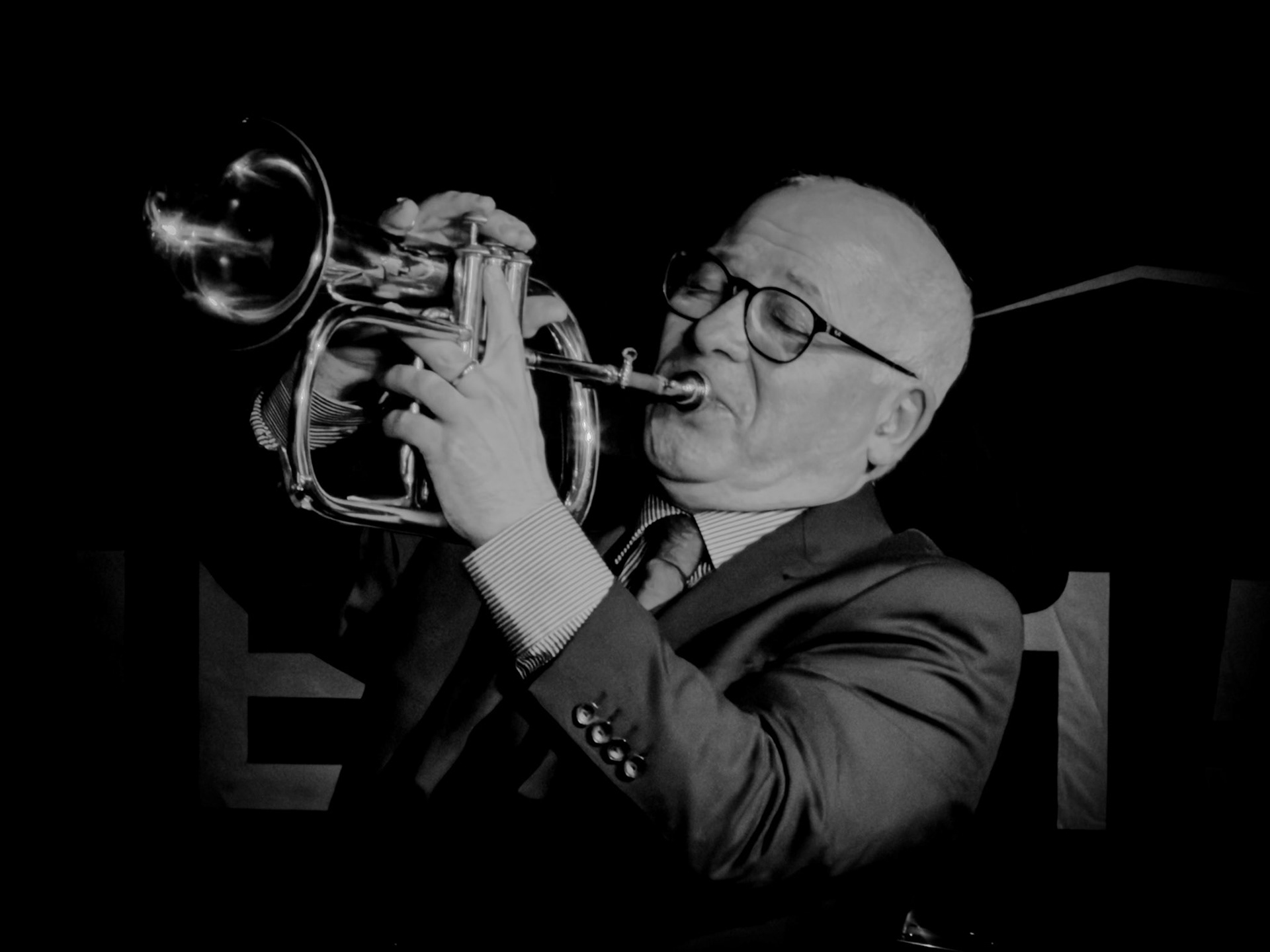 __2026-03-27__Apple__iPhone 17 Pro__ iPhone 17 Pro back triple camera 16.891mm f/2.8__f/2.8__1/120 sec__1215 Club__Wraysbury__England__51°27'26.172" N 0°33'15.4332" E