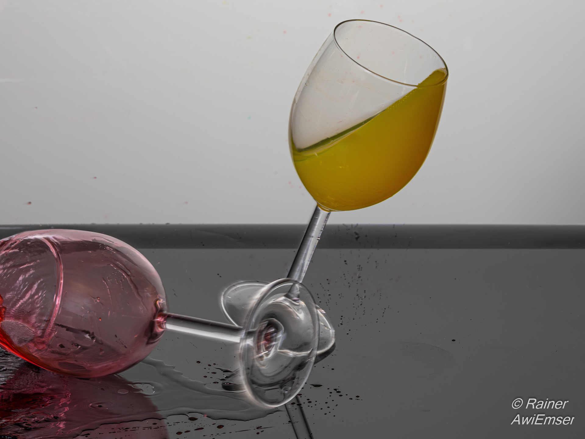 Crash Aufnahmen mit Weingläsern