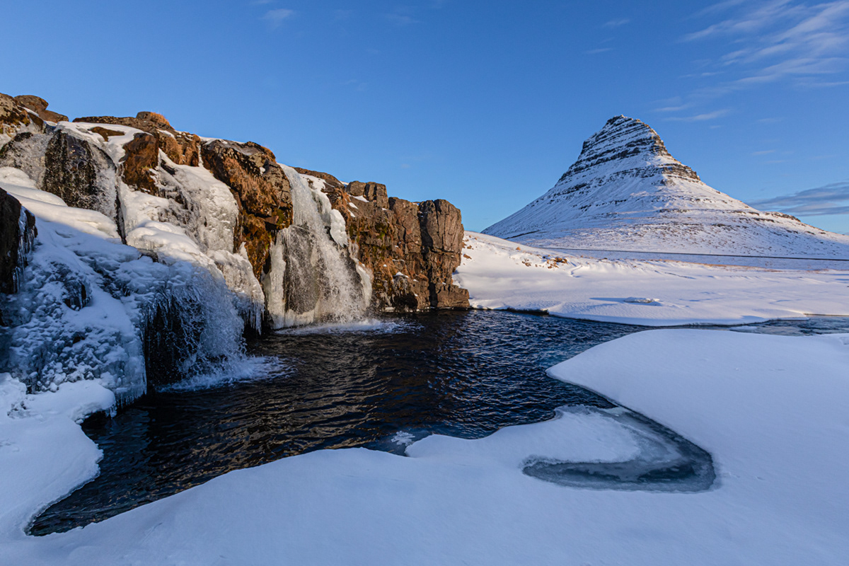 Kirkjufell und Kirkjufellsfoss