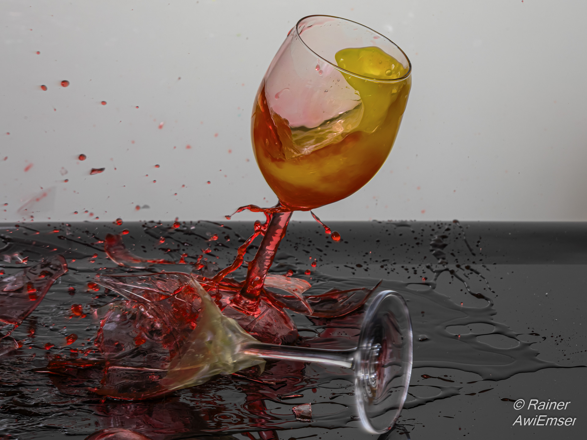 Crash Aufnahmen mit Weingläsern