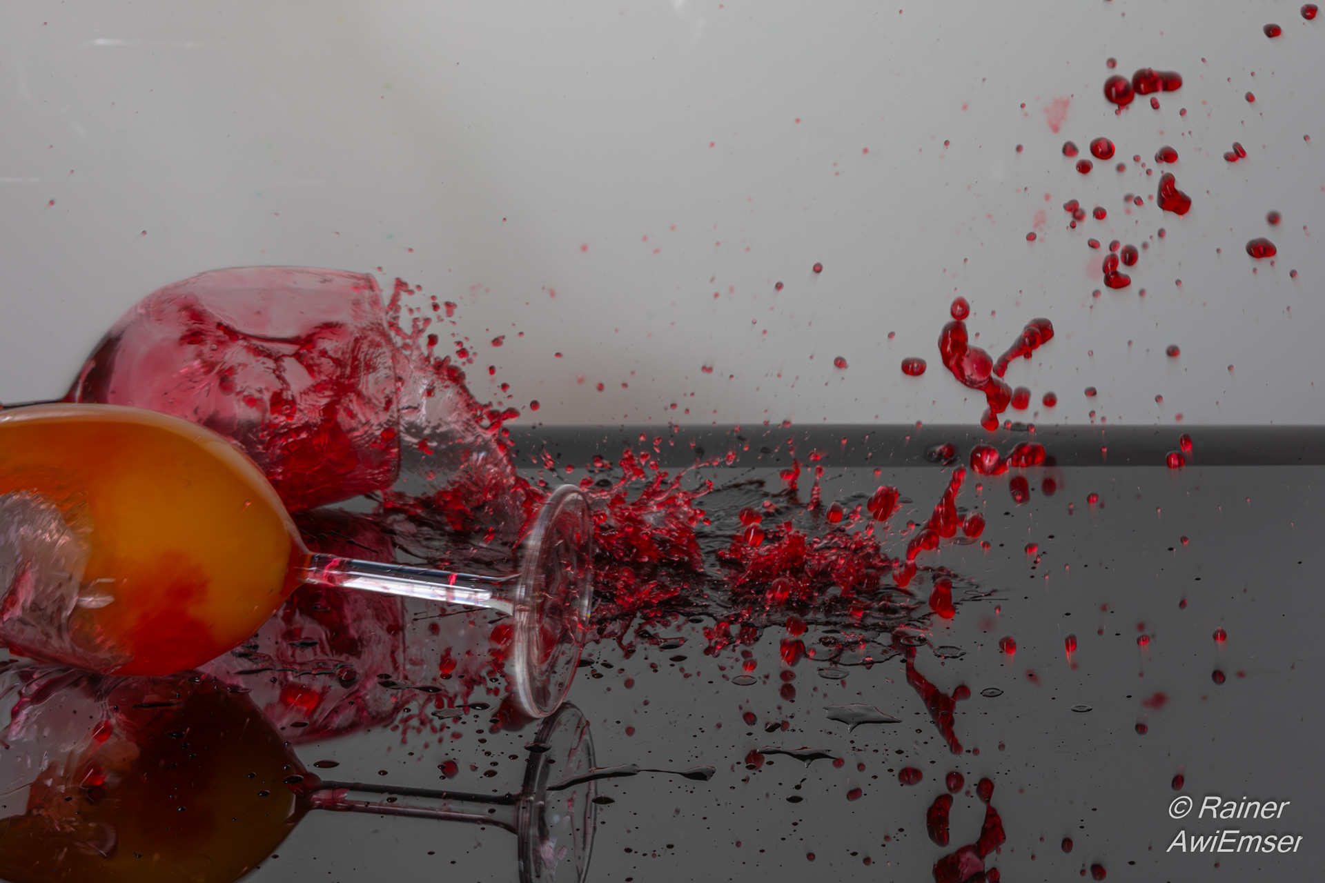 Crash Aufnahmen mit Weingläsern