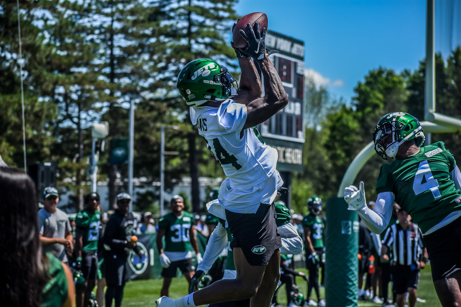 Corey Davis hauls in a catch at New York Jets Training Camp, Florham Park, NJ.