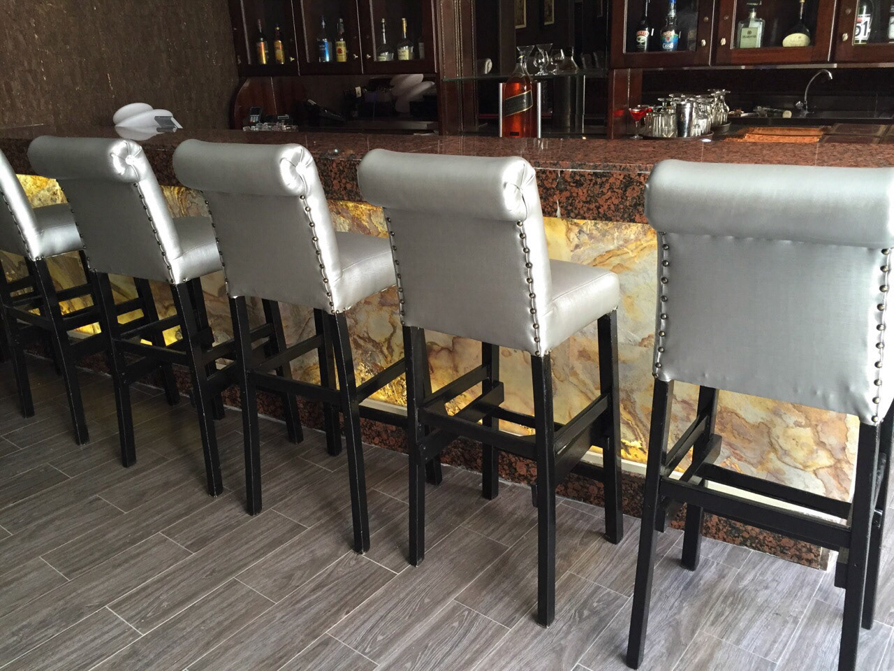 bar bottom backlight