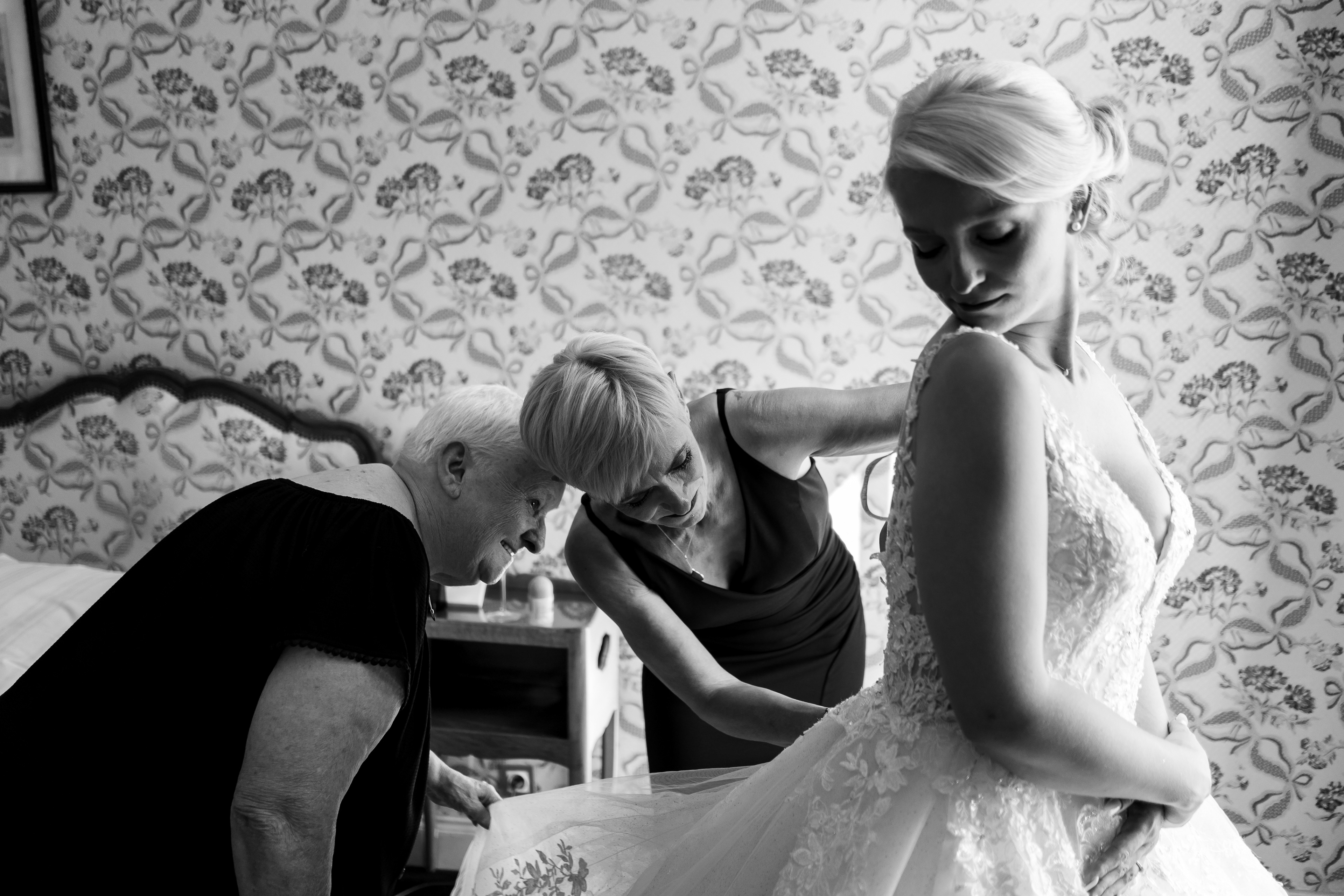 Les préparatifs de la mariée - Château d'Isenbourg 2021 © Pix&Love Photography