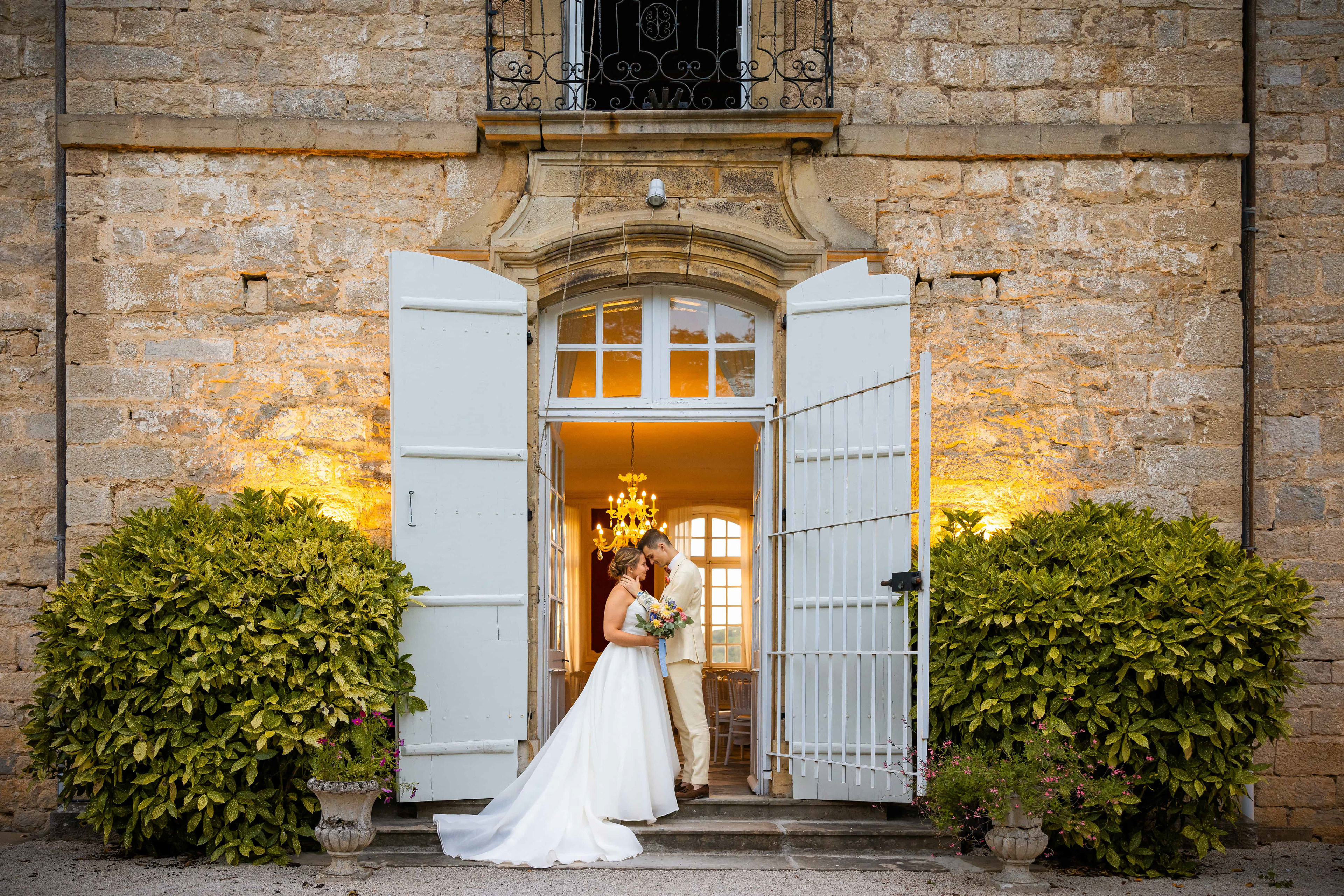 Photos de couple - Mariage aux Château de Montmartin