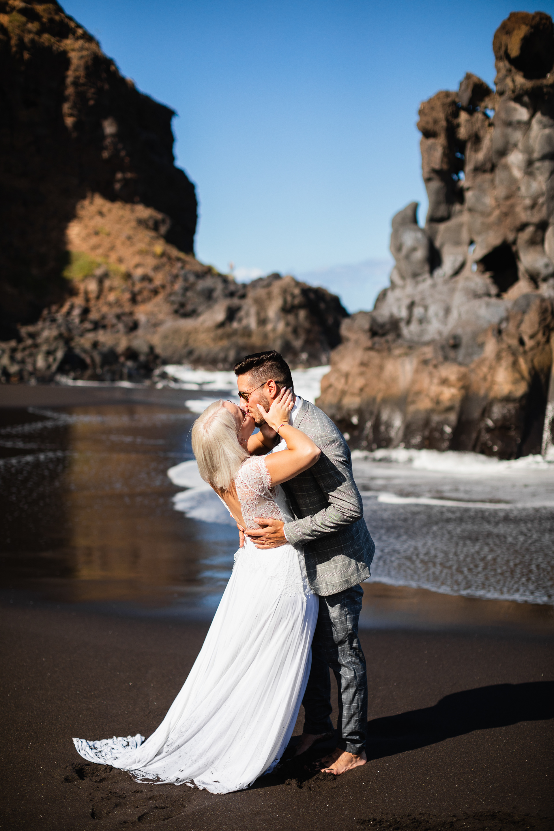 Séance Day After les pieds dans l'eau ! © Pix&Love Photography
