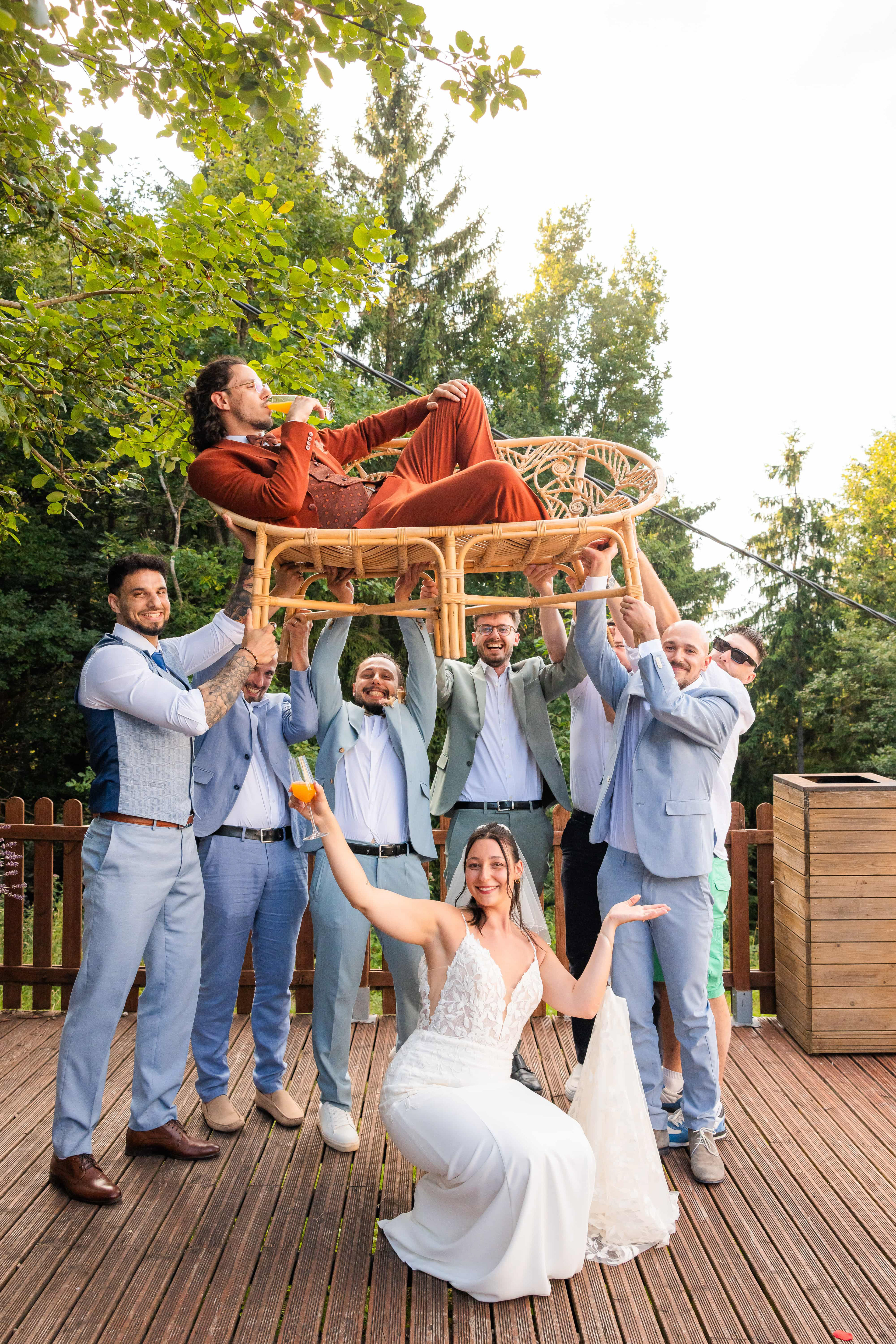 groupe d’amis mariage ambiance festive alsace