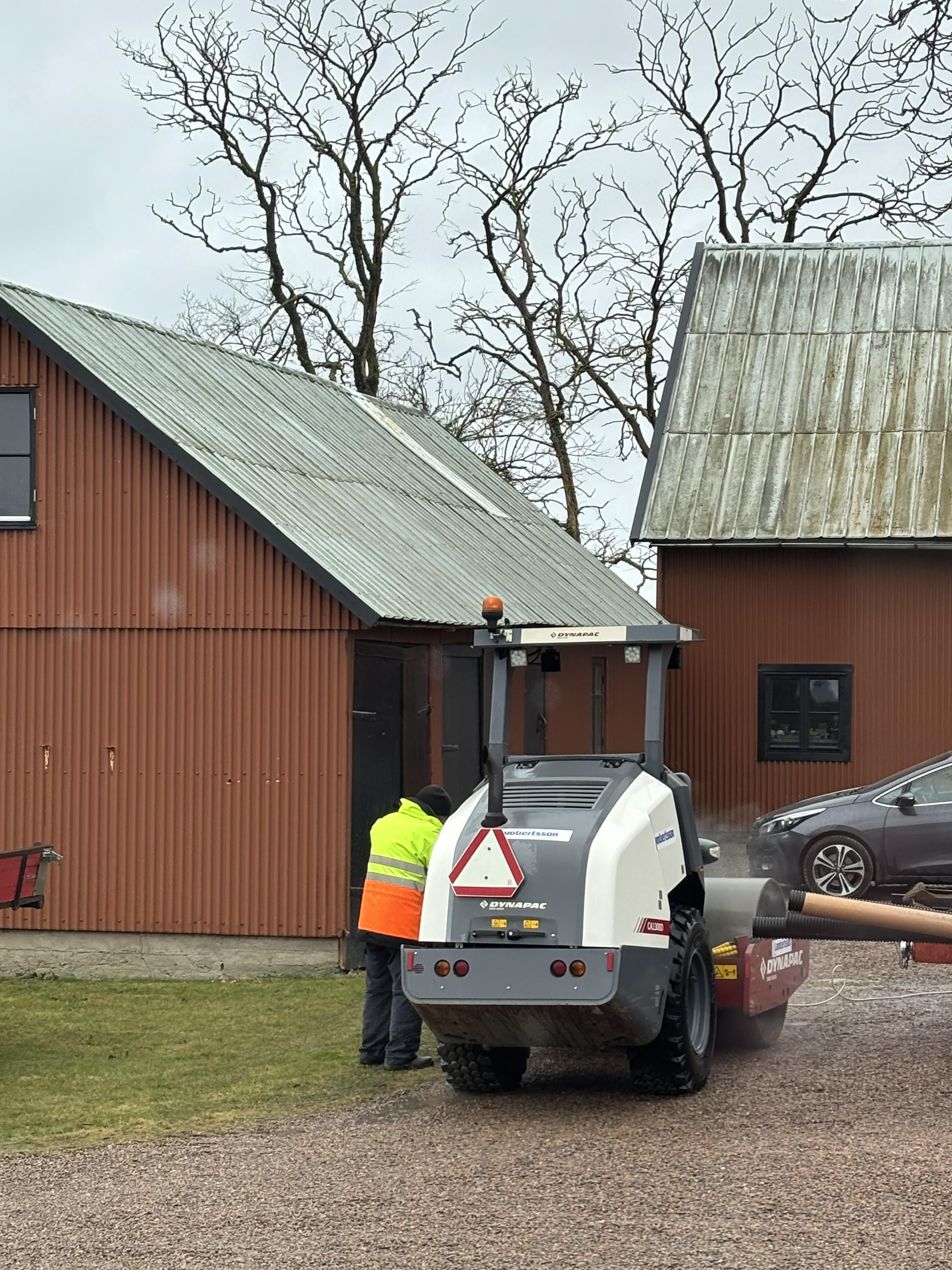 Håkan tvättar vält