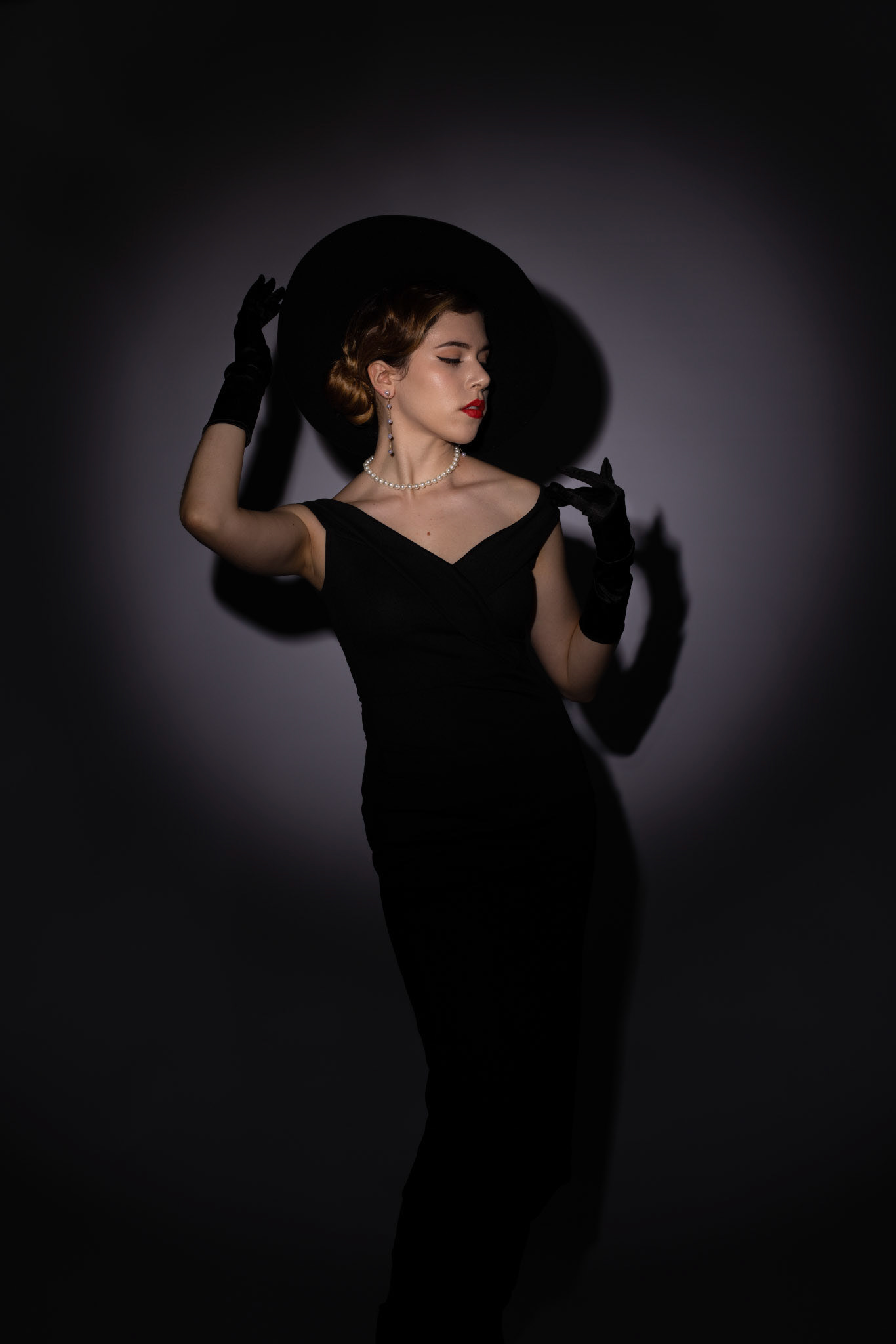 Hair and Makeup: AliciaLaurenCreative, Photography: Zena Fawzy Abdou, Model:Zsofi Bujaki
