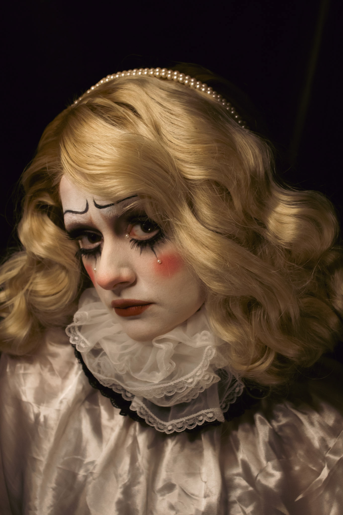 wig &makeup: alicialaurencreative, photography: maisy-rain johnson, model: jess lambert