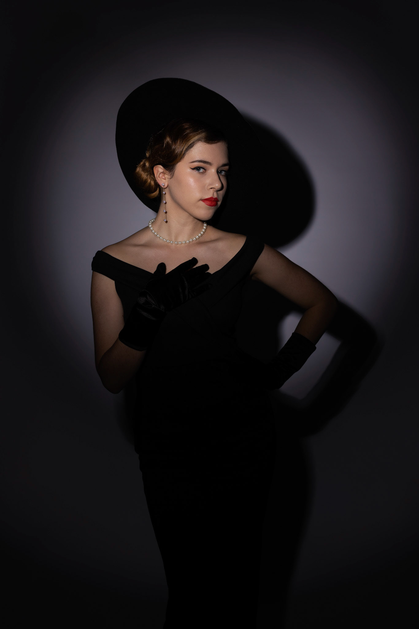 Hair and Makeup: AliciaLaurenCreative, Photography: Zena Fawzy Abdou, Model:Zsofi Bujaki