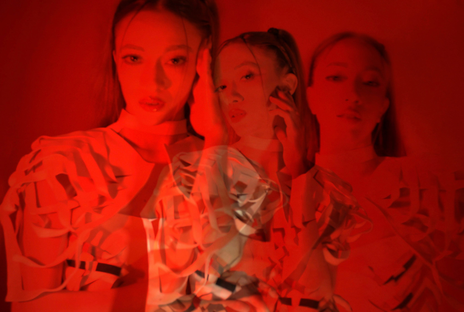 faces of the moon - creando studio