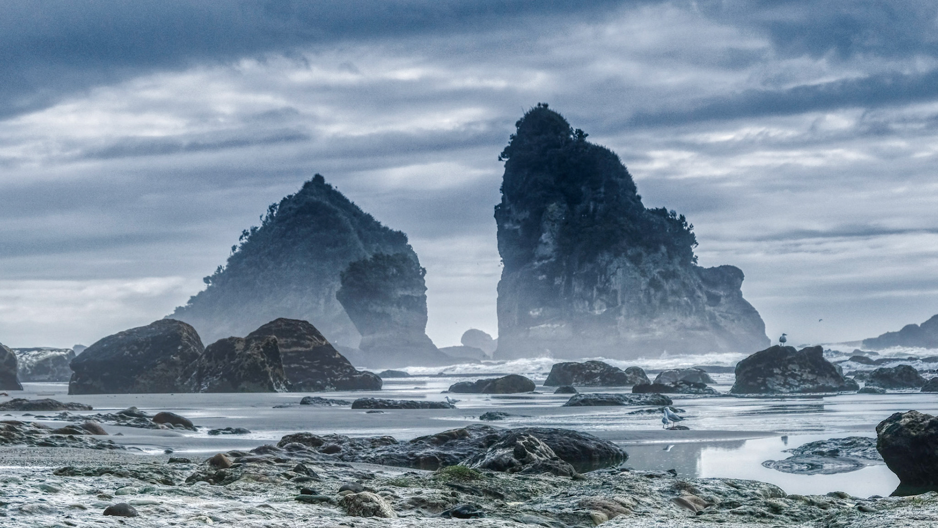 Motukiekie Beach