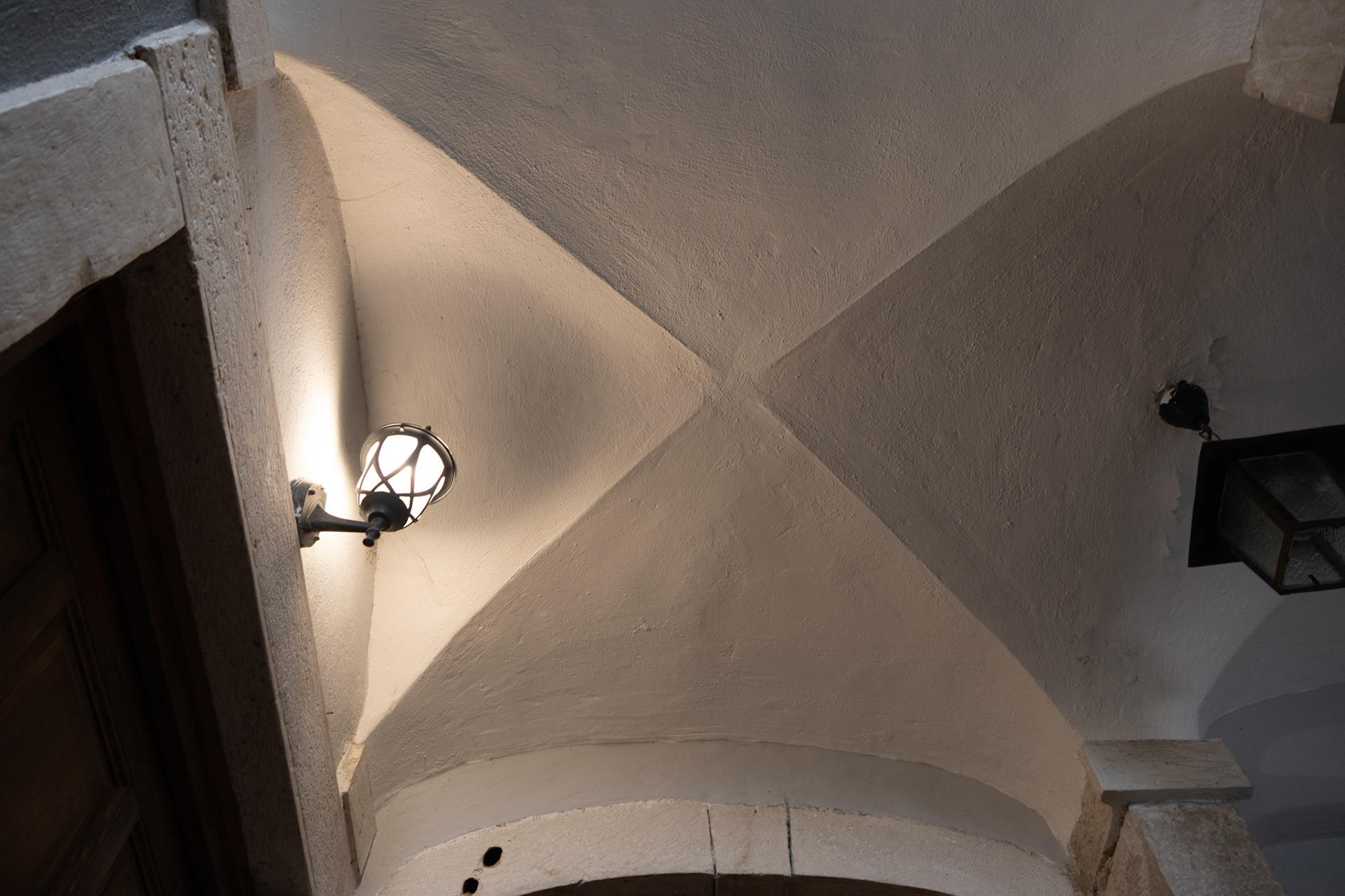 Vaulted Ceiling Bolsano