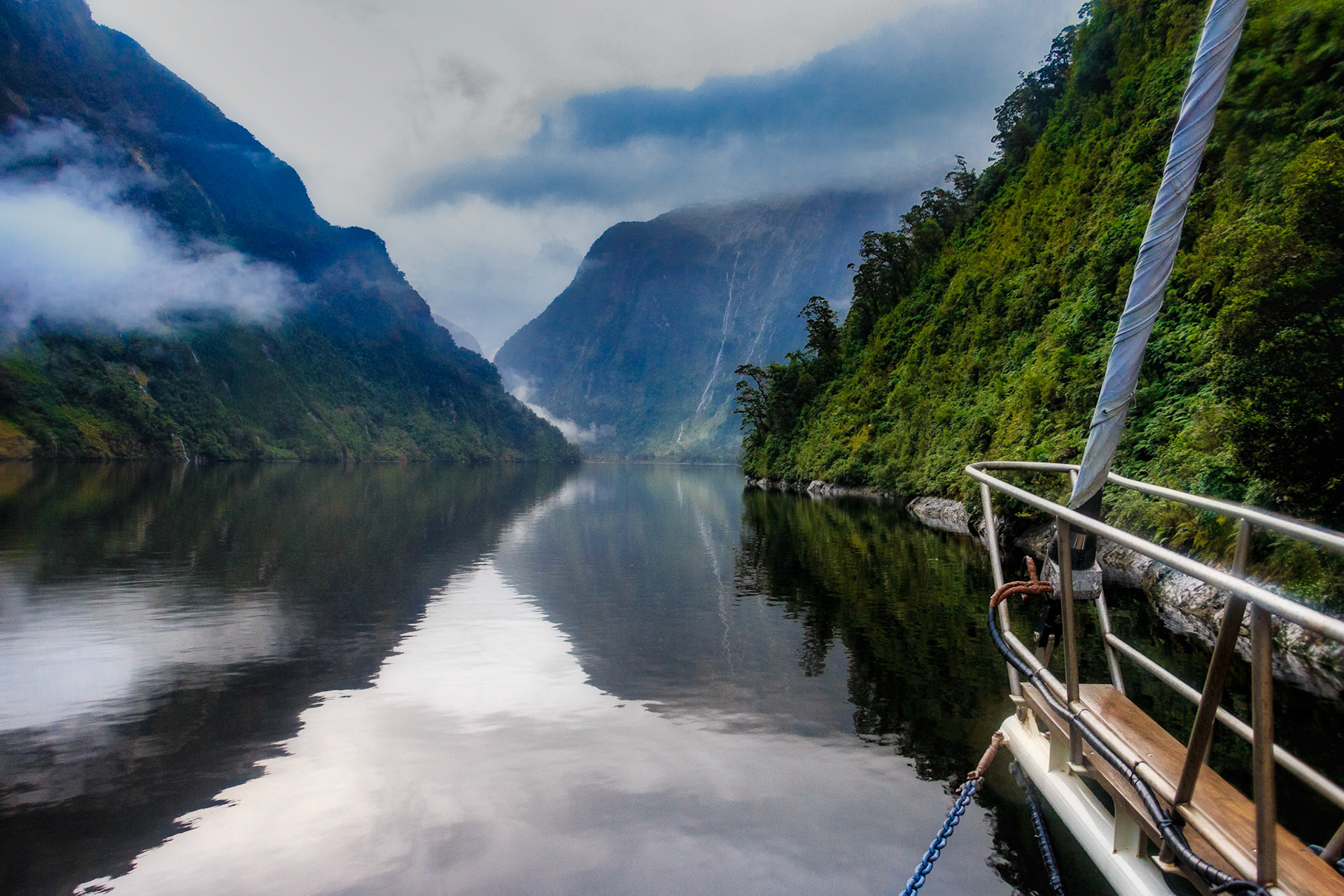 Cruising Doubtful Sound