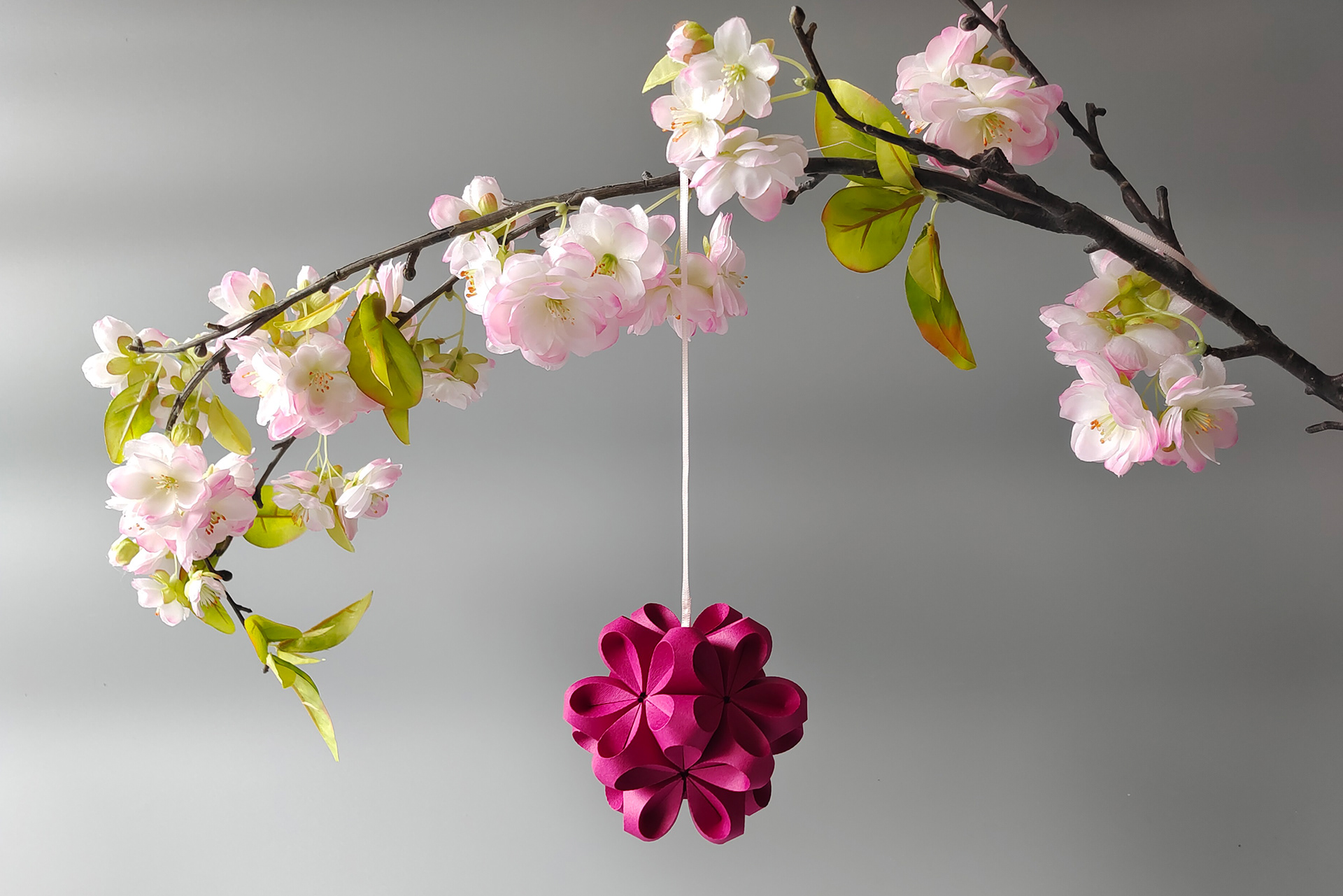 Paper Flower pendant in pink.