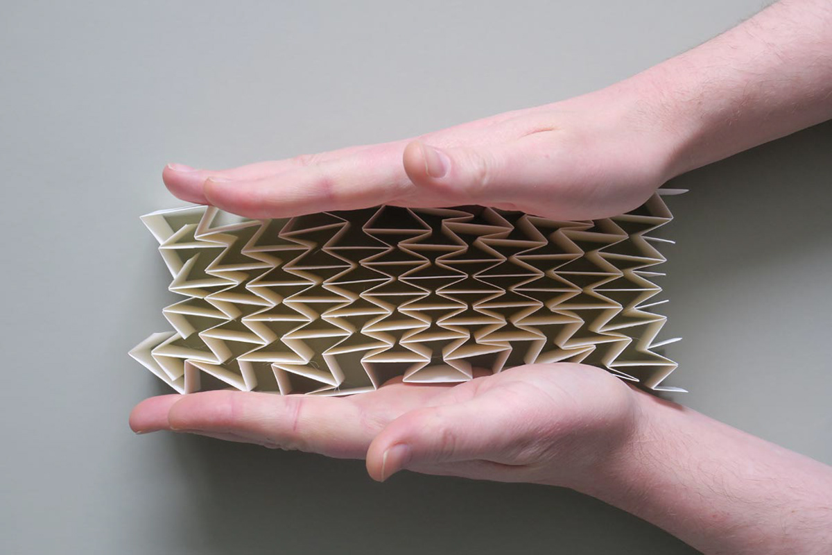 Model of an auxetic folding structure made of paper.