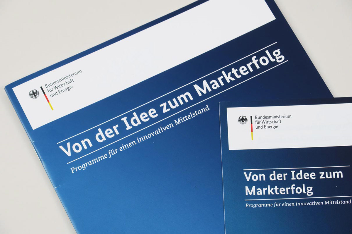 Brochure and flyer for Kristina Wißling’s lecture at the Stuttgart Chamber of Commerce and Industry on origami for industry..