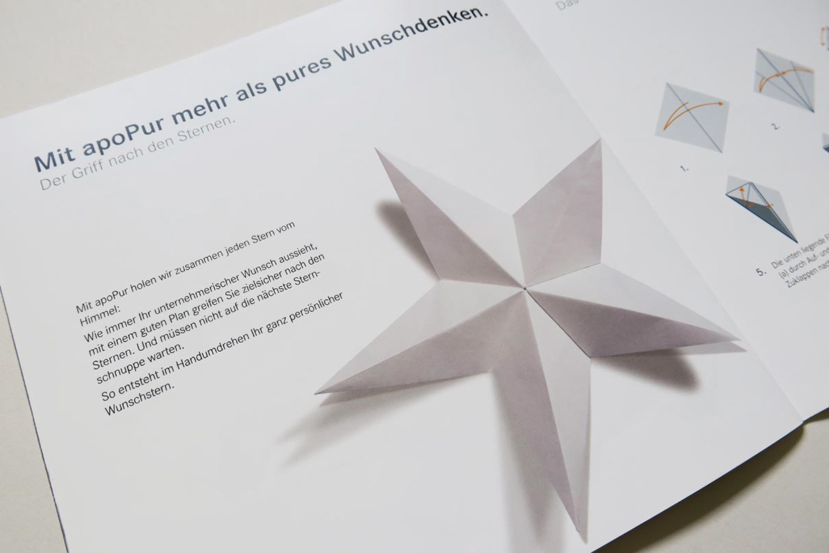 Folding instructions for an origami star made from five origami modules.