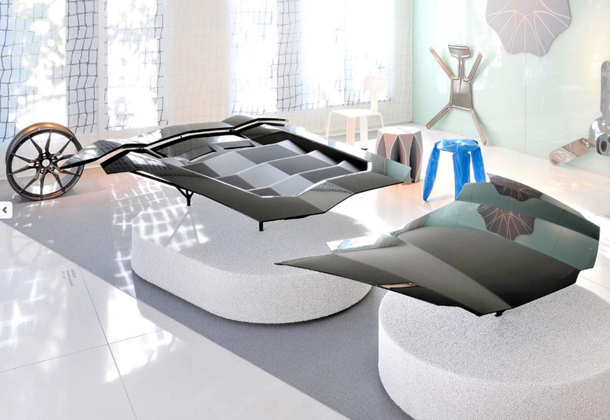 Design objects with folds and creases by various designers that were shown in the Plica exhibition in Münster.