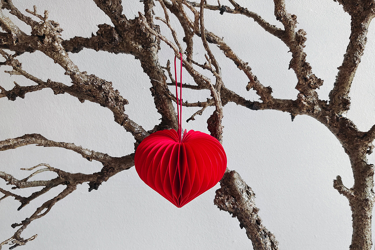 Honeycomb Paper Heart Pendant, handmade from high quality paper in germany by designer Kristina Wißling.