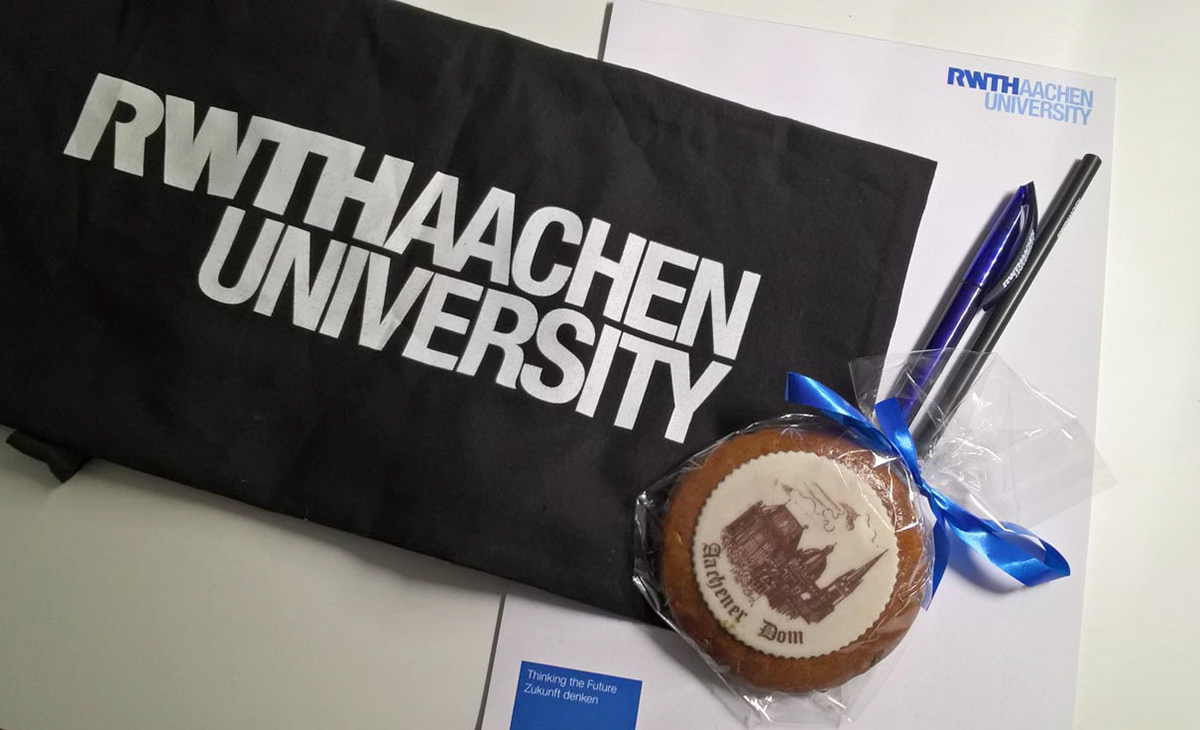 Kristina Wißling held a lecture on origami mechanisms and structures followed by a workshop at the RWTH Aachen.