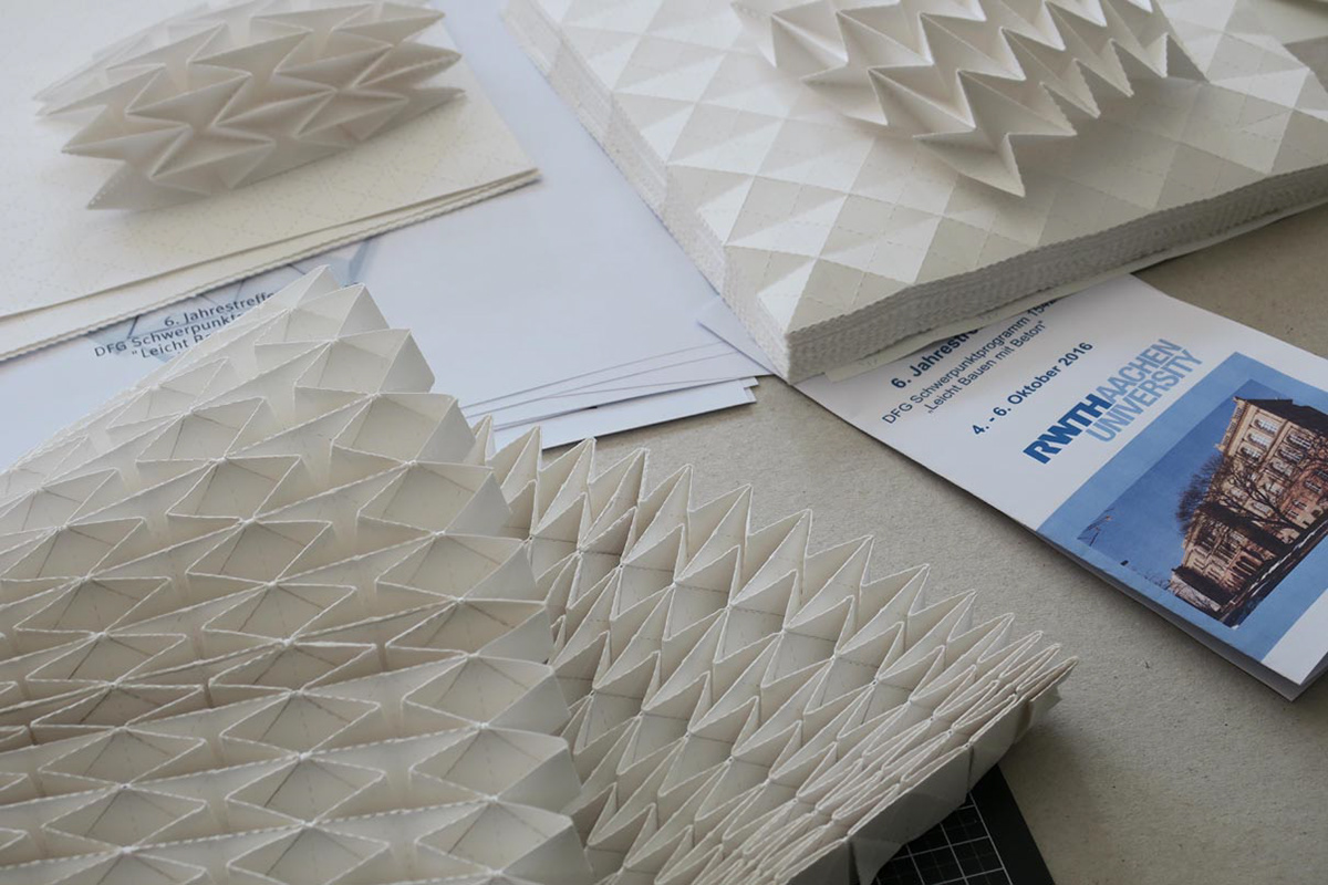 Paper models that were created during the workshop at RWTH Aachen with Kristina Wißling on origami folding techniques.