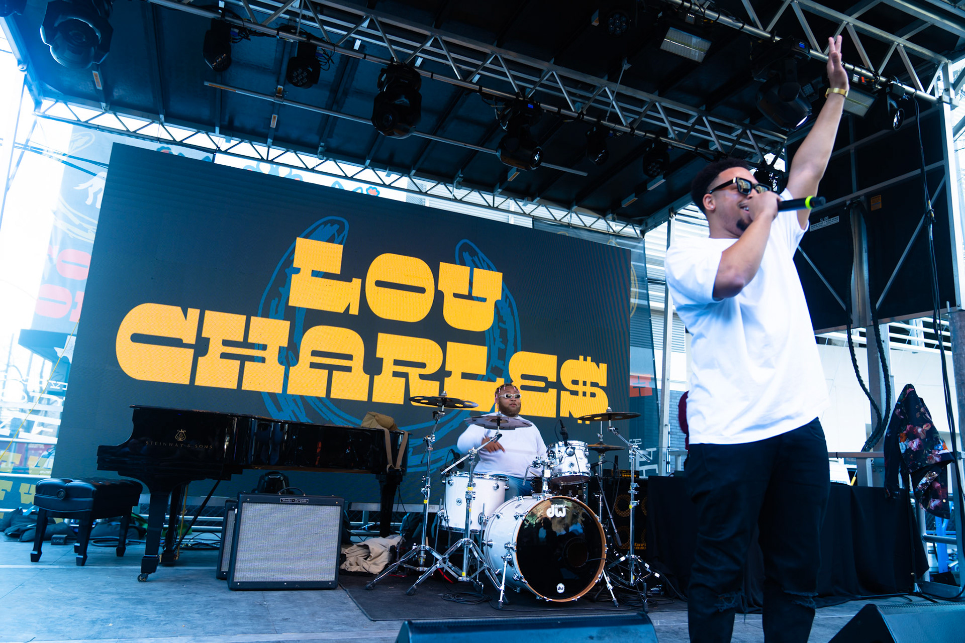 Lou Charles