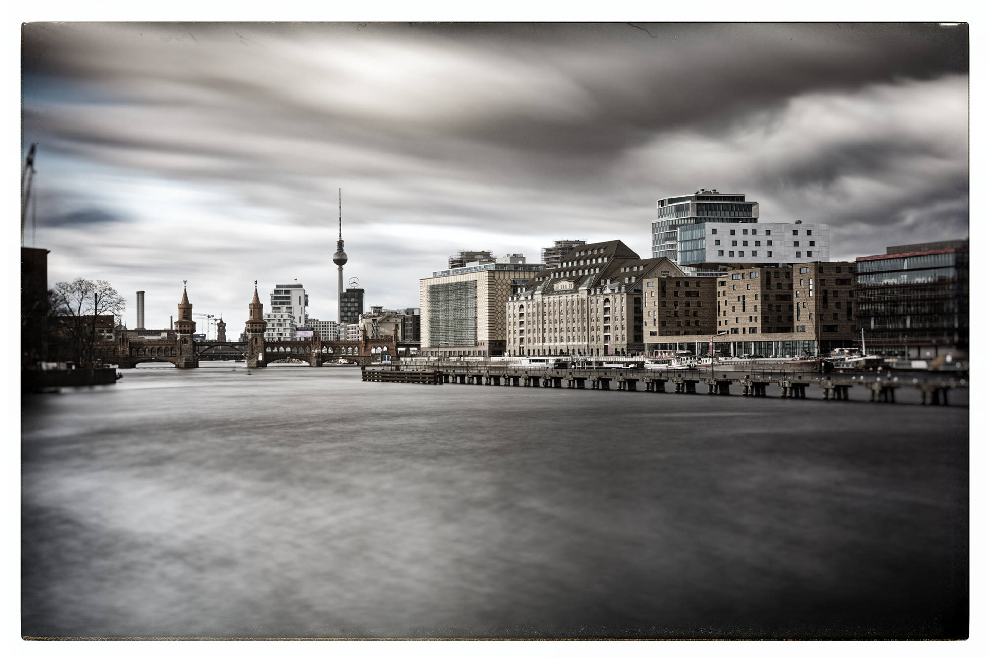 Berlin Spree Oberbaumbrücke
