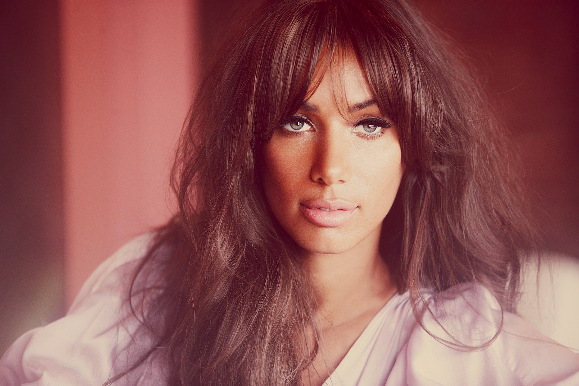 Leona Lewis - The Shoemakers Elves London