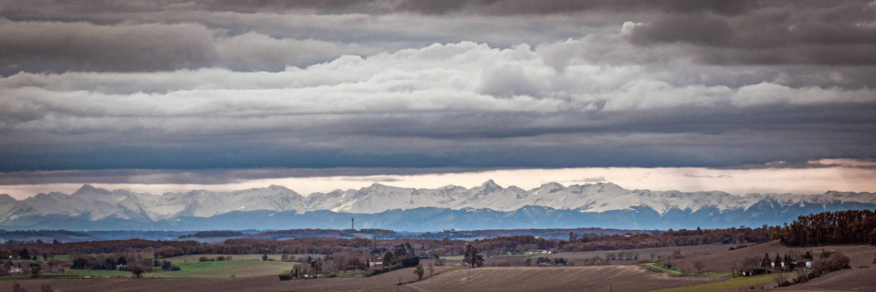 Panorama sur les Pyrénées