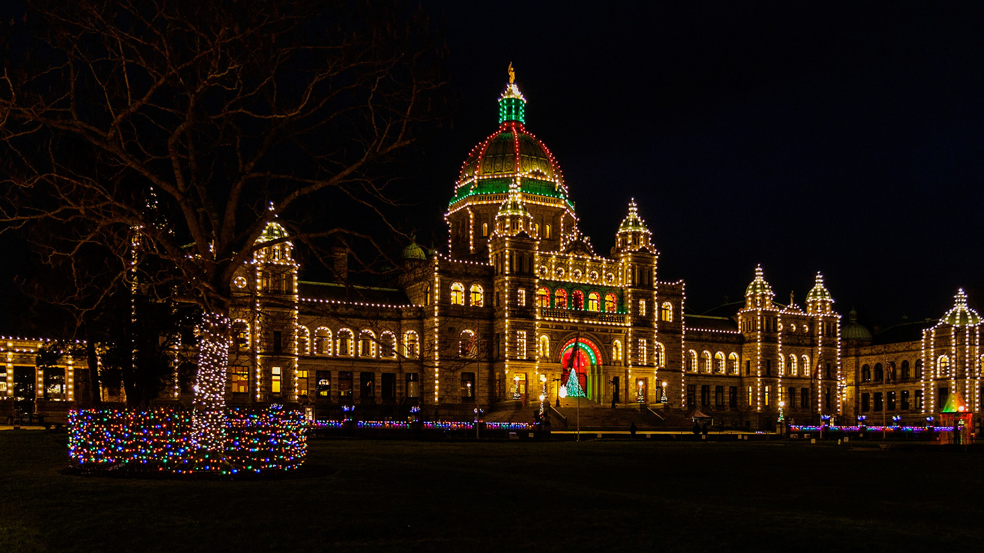 The BC Legislature knows how to dress up the house for the holiday season.