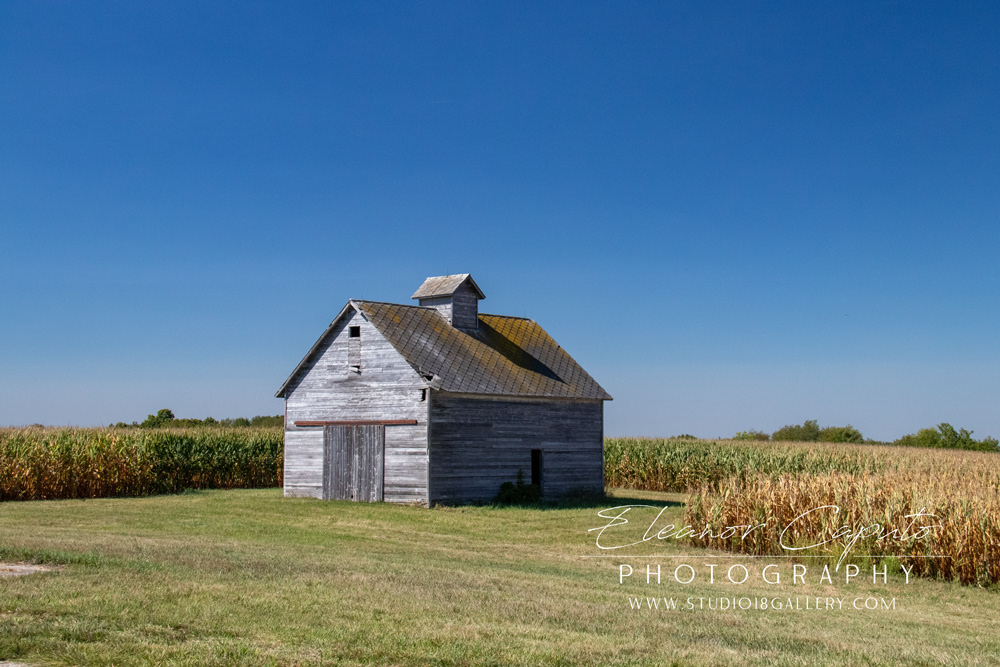 (34) Corn crib on hwy 27 leaving donnellson 5