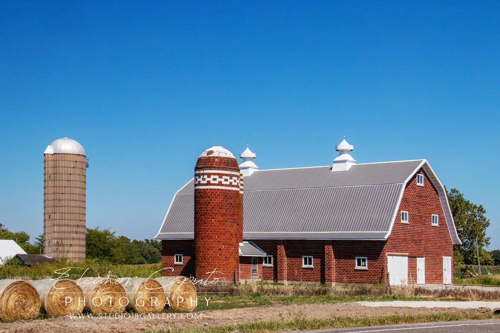 (38) Brick barn on hwy 2 donnellson 2