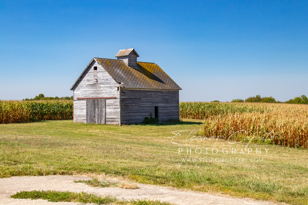 (36) Corn crib on hwy 27 leaving donnellson 7