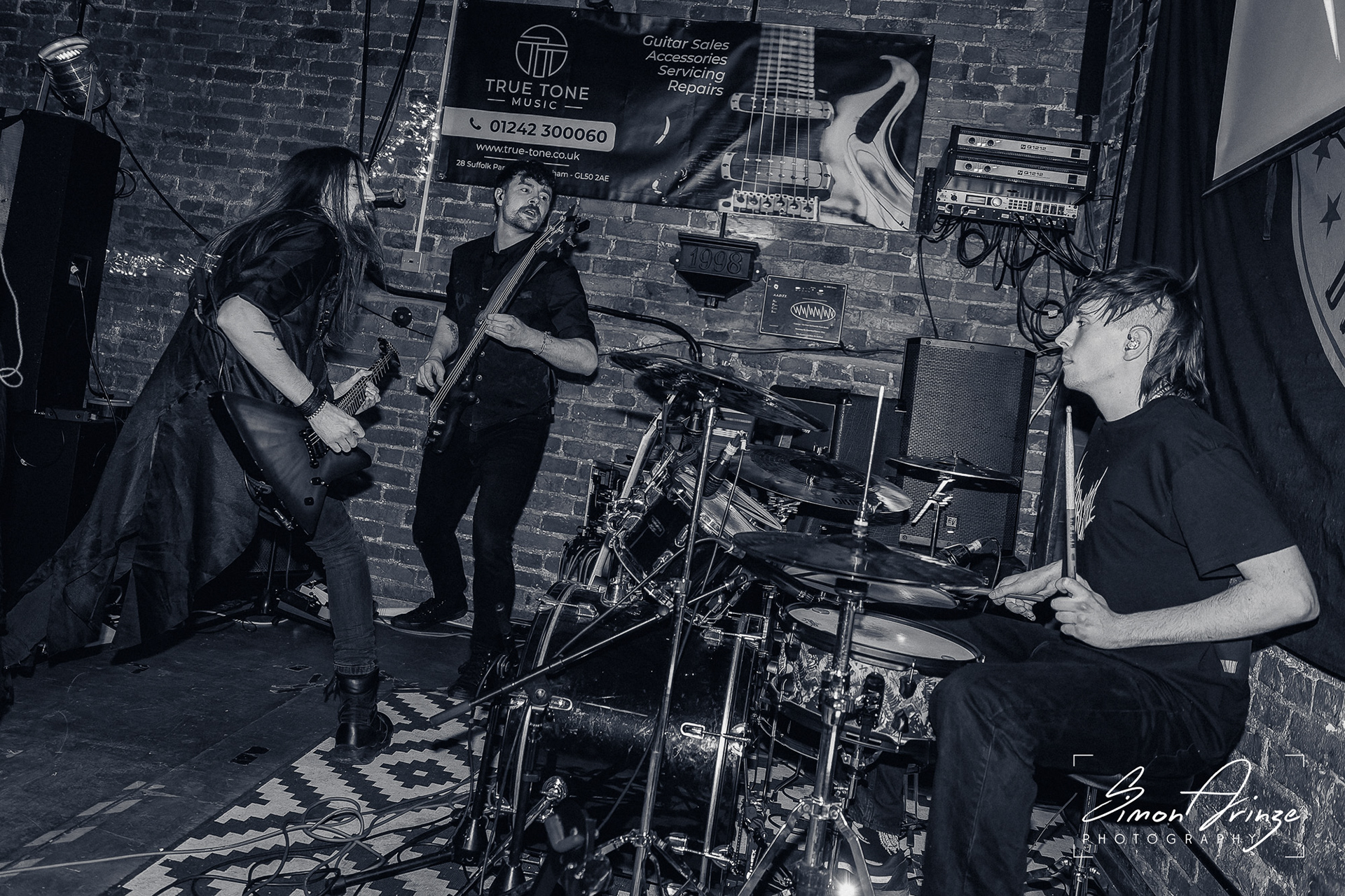 Frozen Oceans - Frog & Fiddle, Cheltenham - 24/01/2025 - Simon Arinze Photography