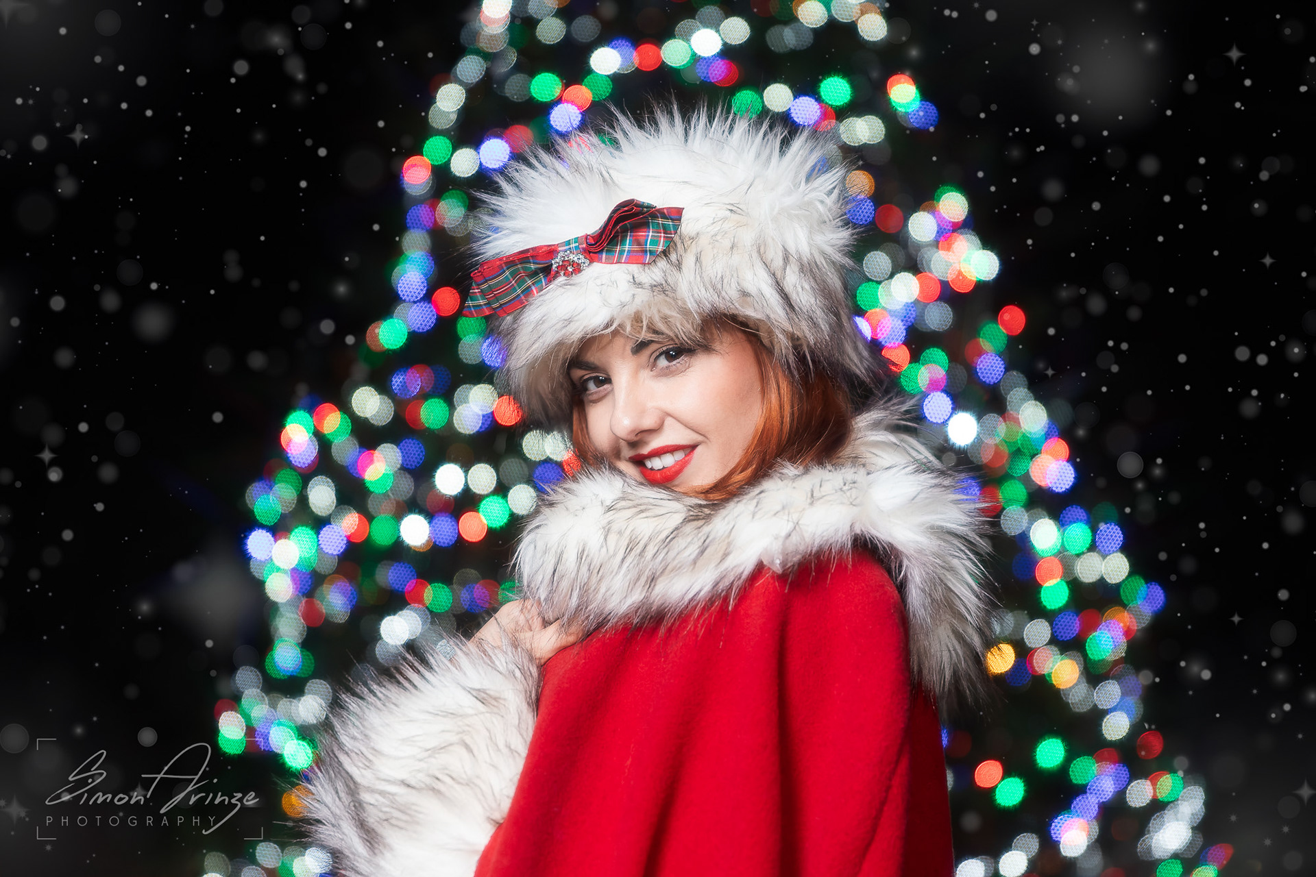 Hannah Lou - "Mrs Claus" - Alastair Currill Photo, Bourton-on-the-Water - 08/12/2025 - Simon Arinze Photography