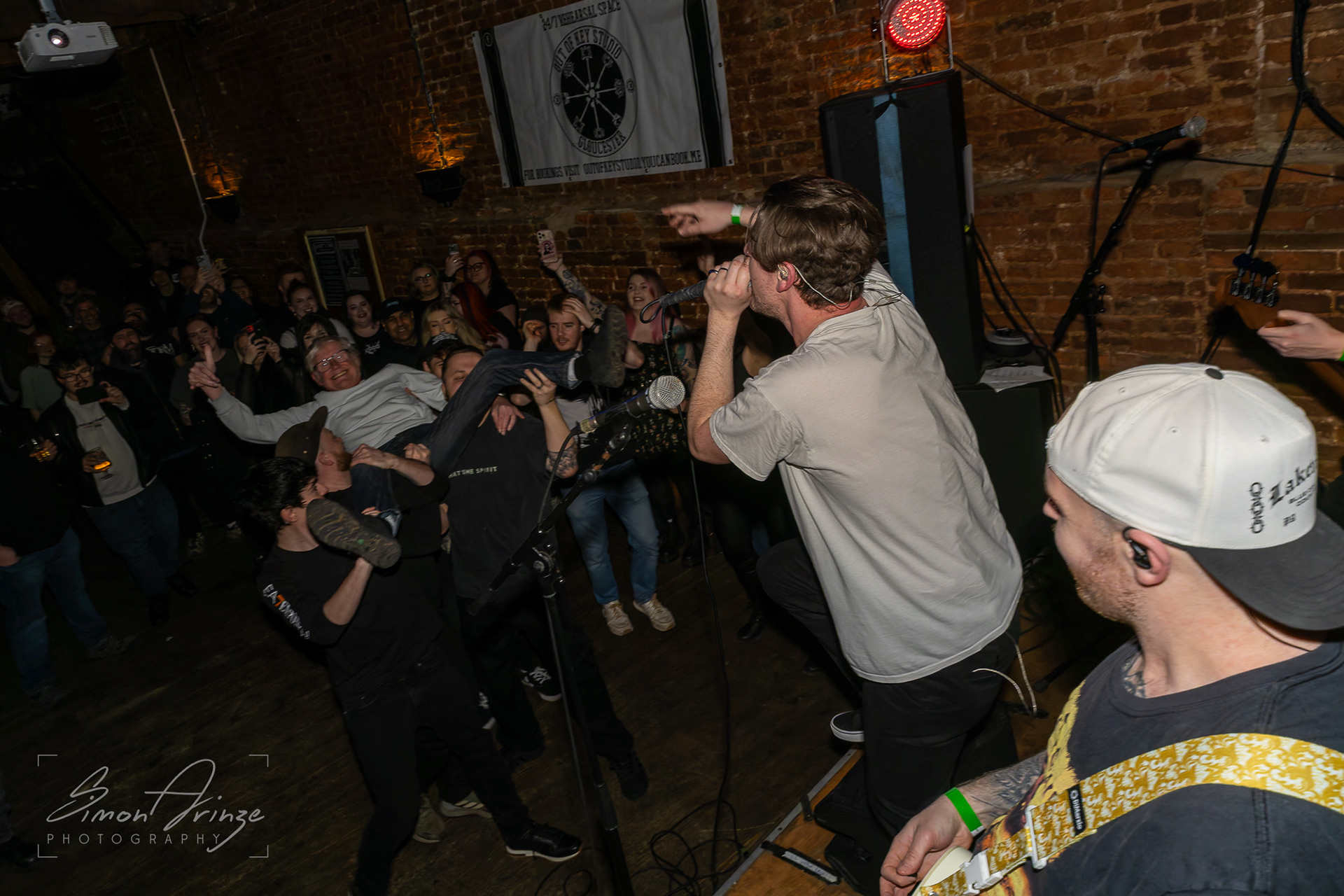 Fangs Out - Frog & Fiddle, Cheltenham - 20/02/2026 - Simon Arinze Photography